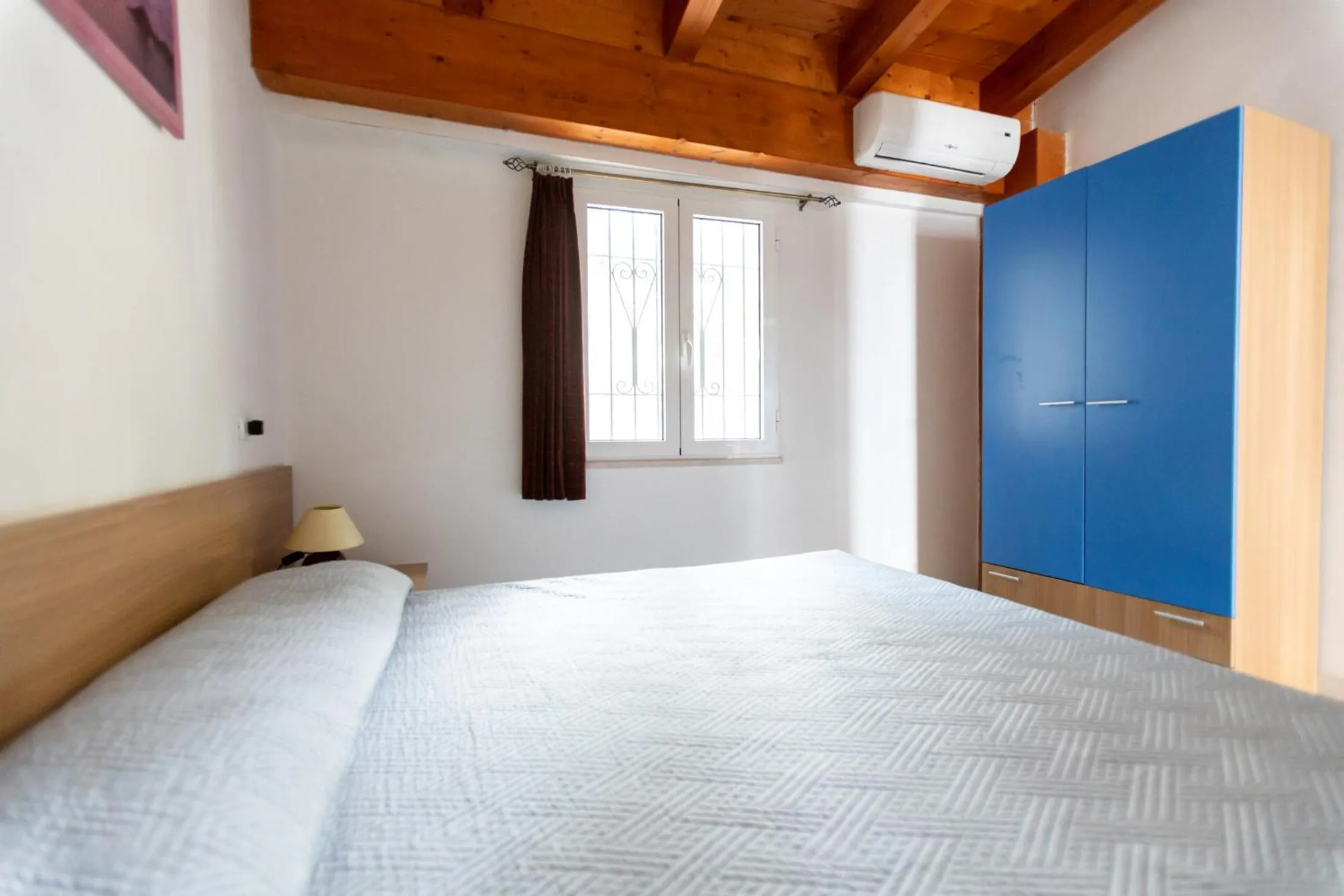 Bed in RESIDENCE EMARINE con SERVIZIO SPIAGGIA INCLUSO