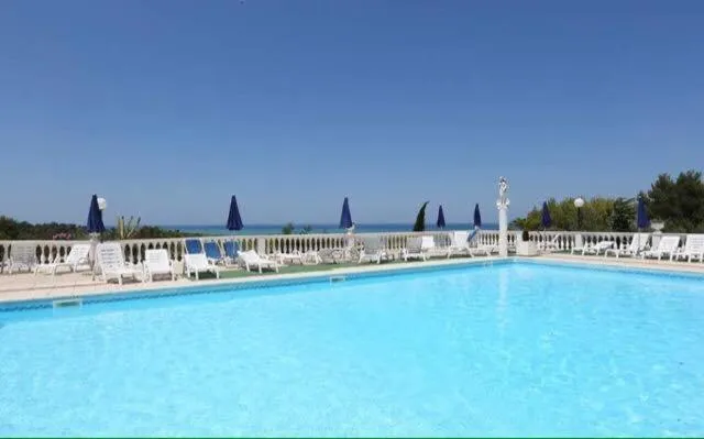 RESIDENCE EMARINE con SERVIZIO SPIAGGIA INCLUSO