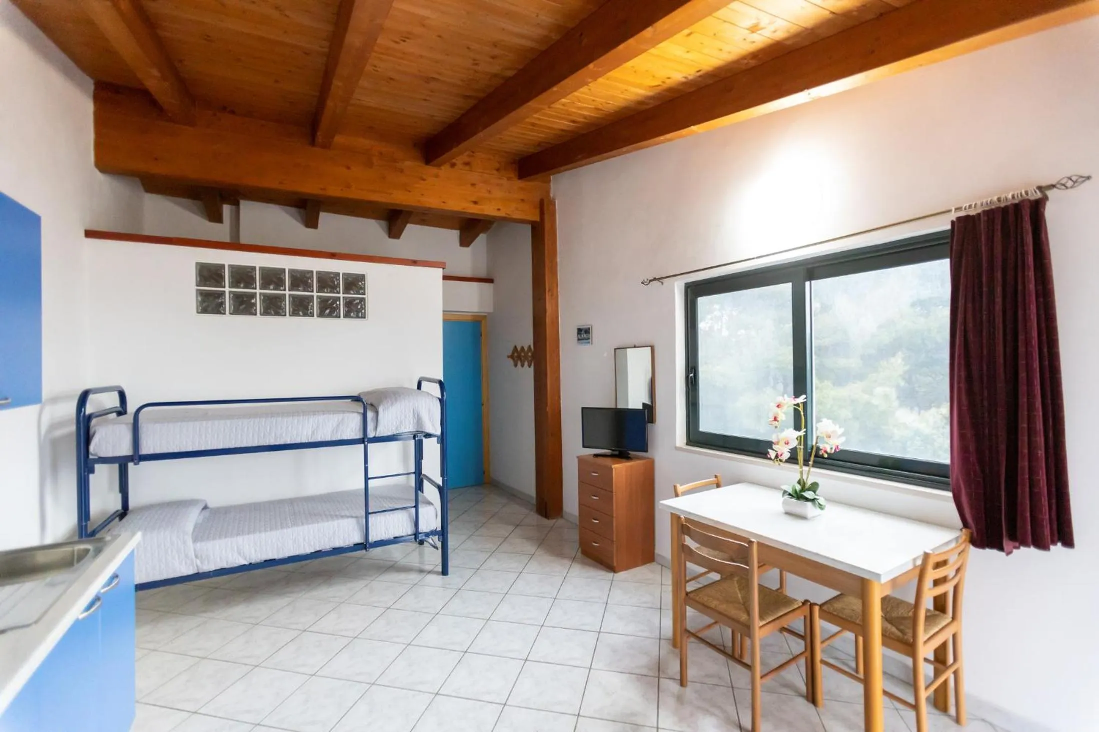 Bed in RESIDENCE EMARINE con SERVIZIO SPIAGGIA INCLUSO