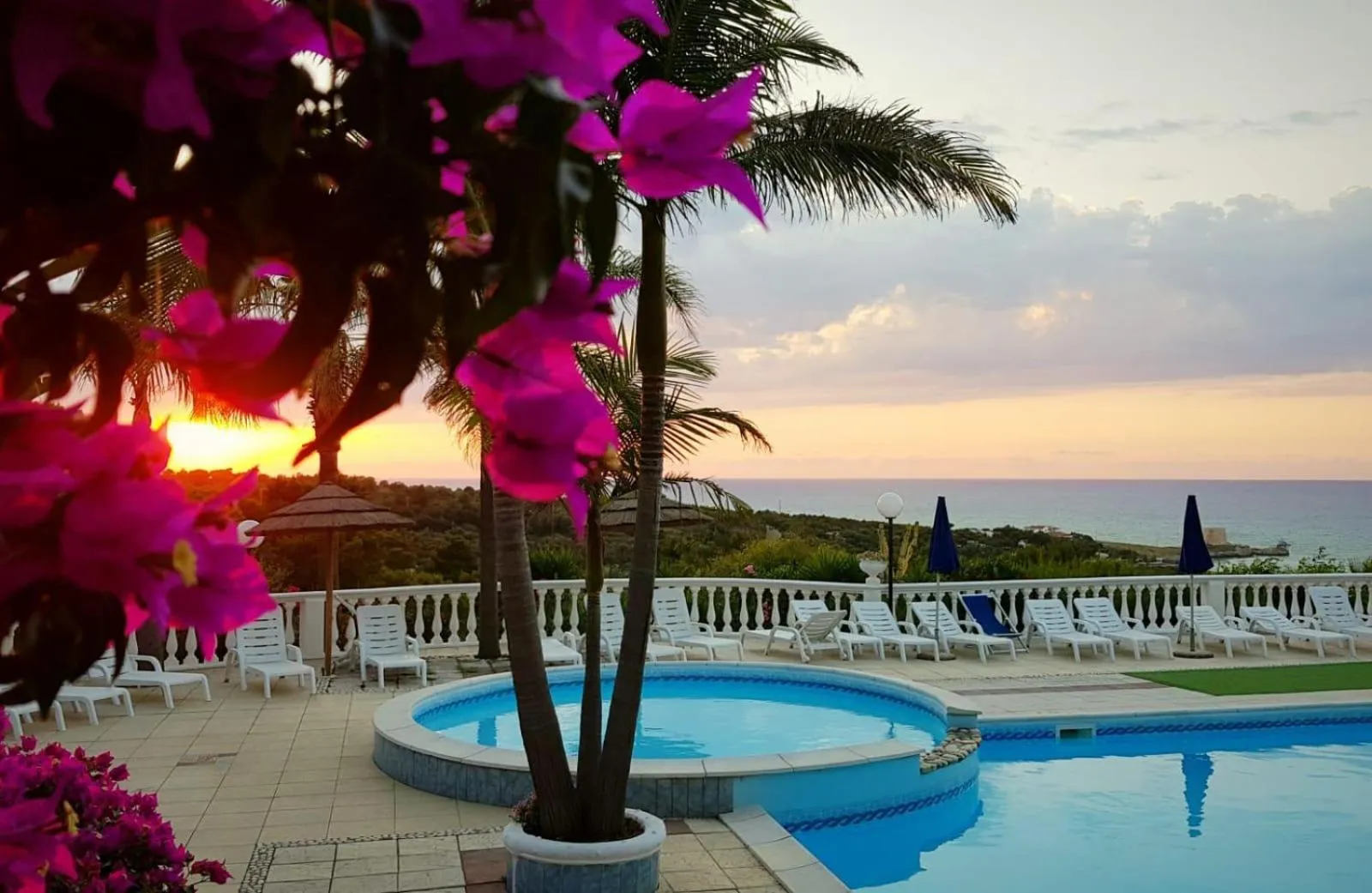 RESIDENCE EMARINE con SERVIZIO SPIAGGIA INCLUSO