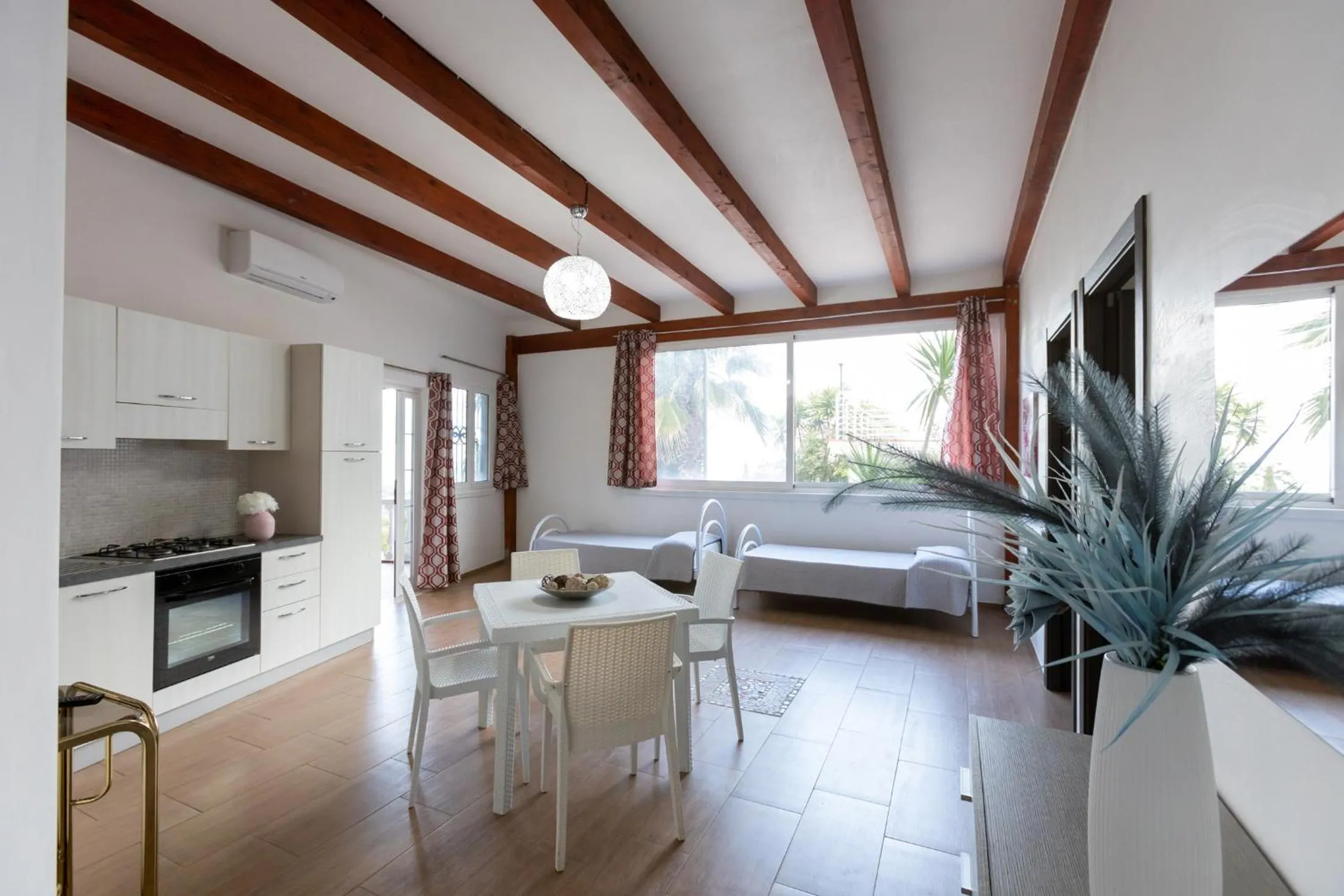 Bed in RESIDENCE EMARINE con SERVIZIO SPIAGGIA INCLUSO