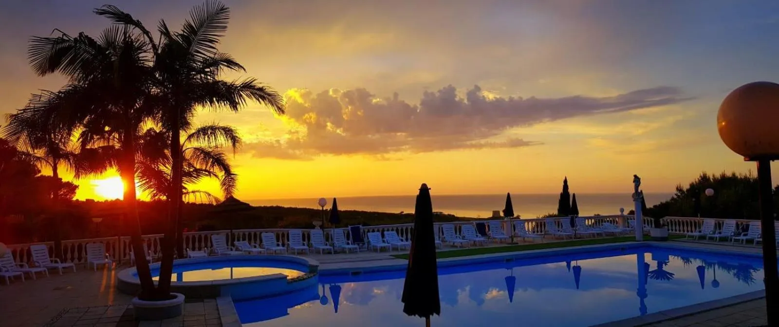 RESIDENCE EMARINE con SERVIZIO SPIAGGIA INCLUSO