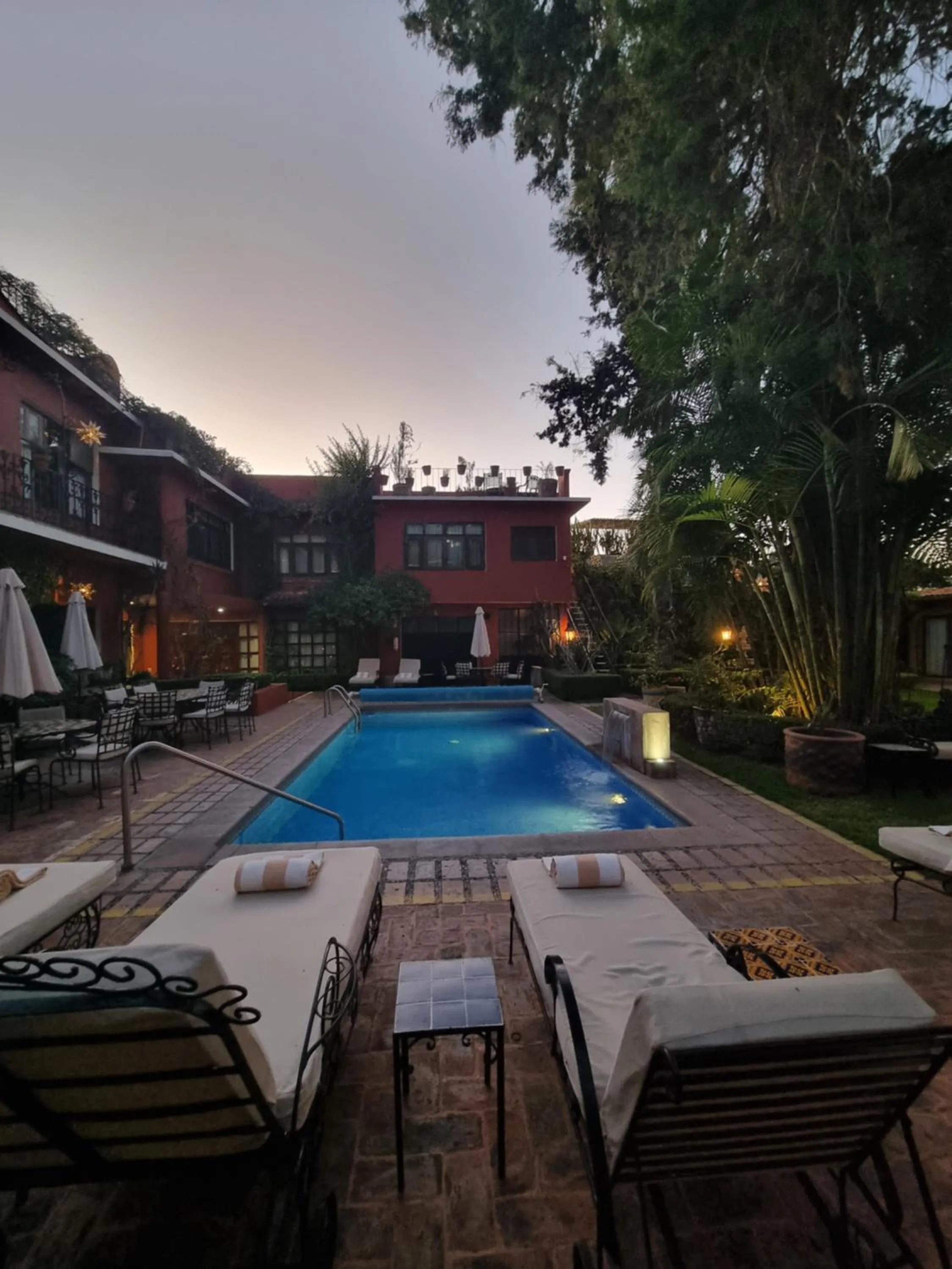 Property building in Hacienda de las Flores