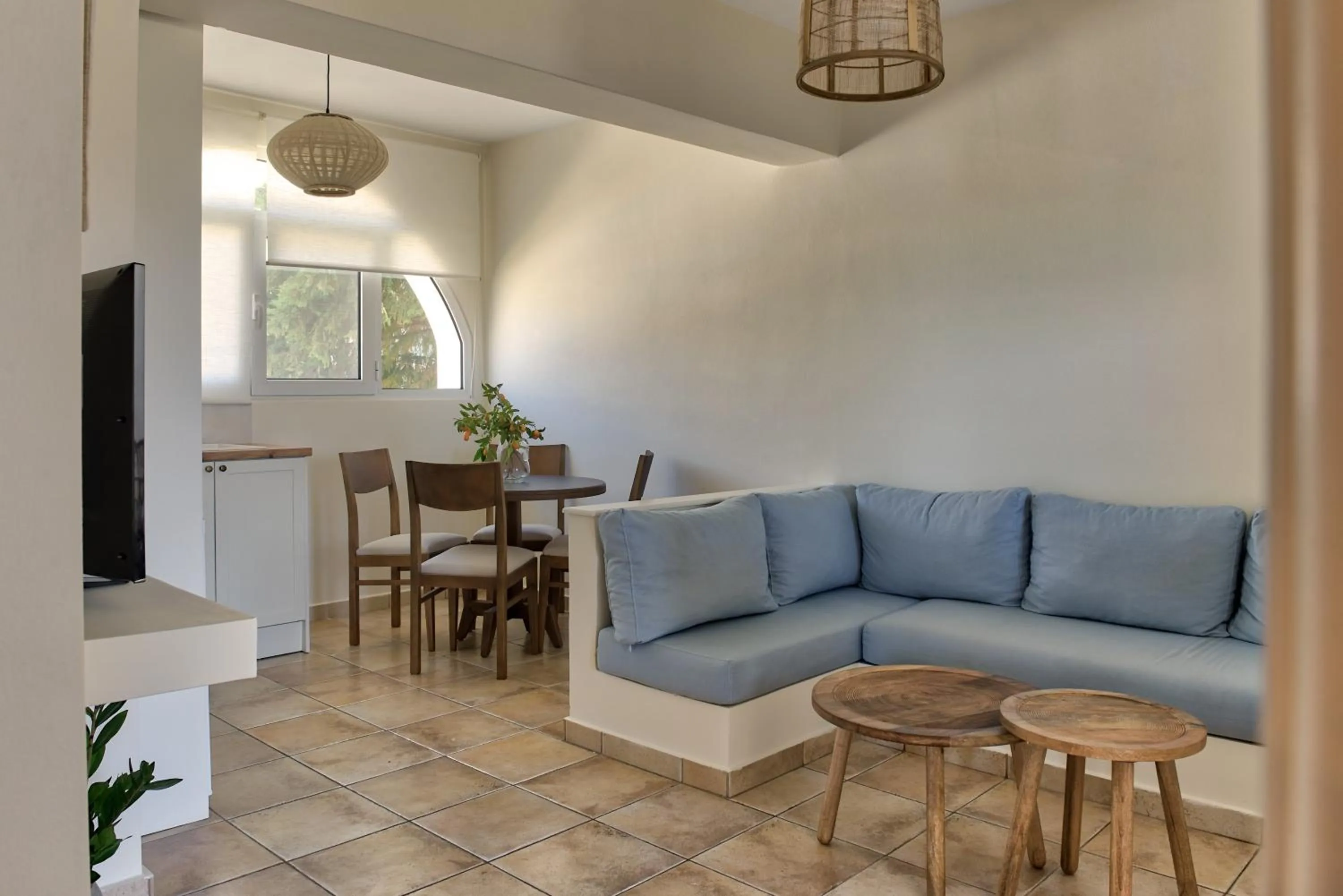 Seating area in Erietta Aparthotel