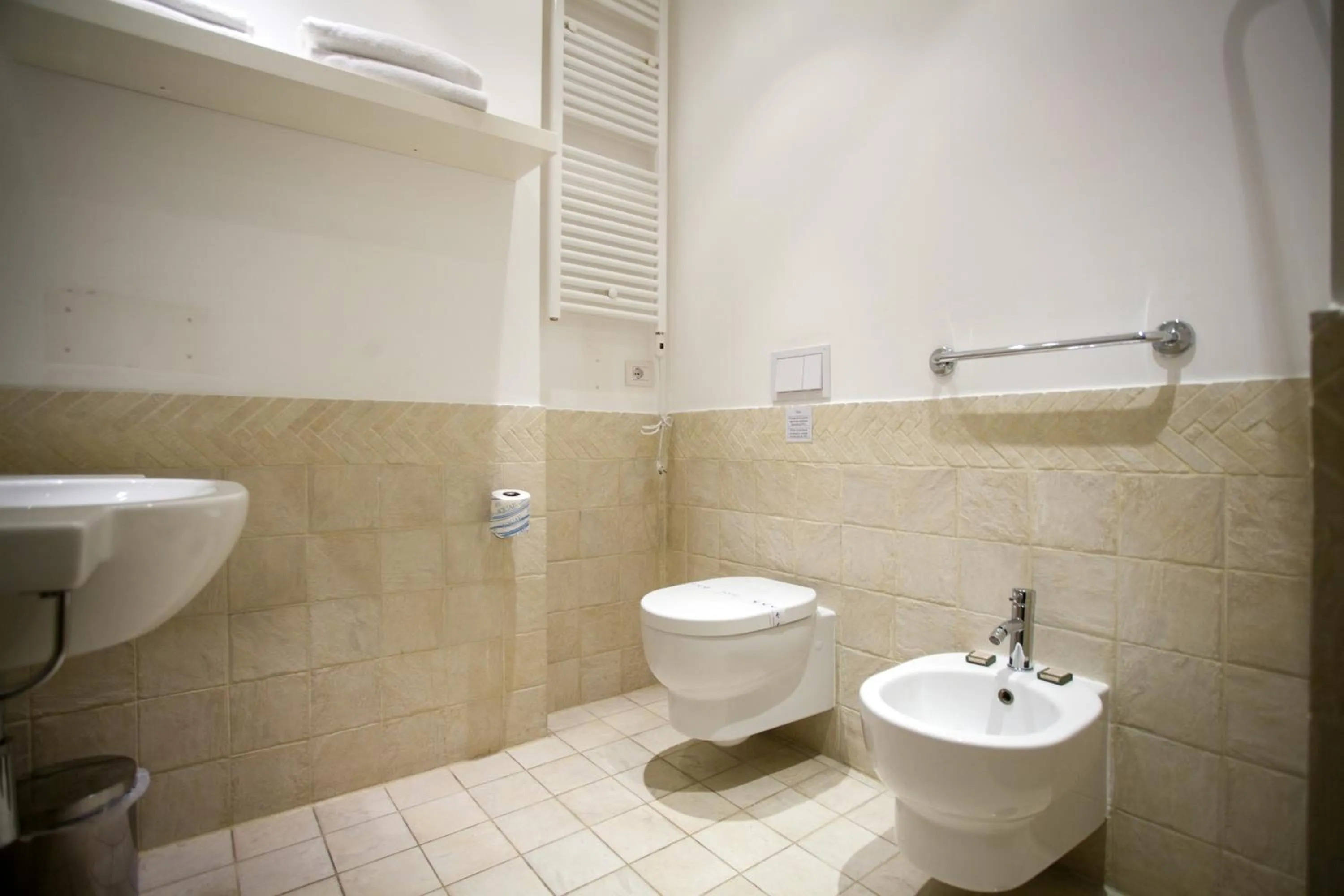 Toilet in Ripetta 25 Prestige Rooms