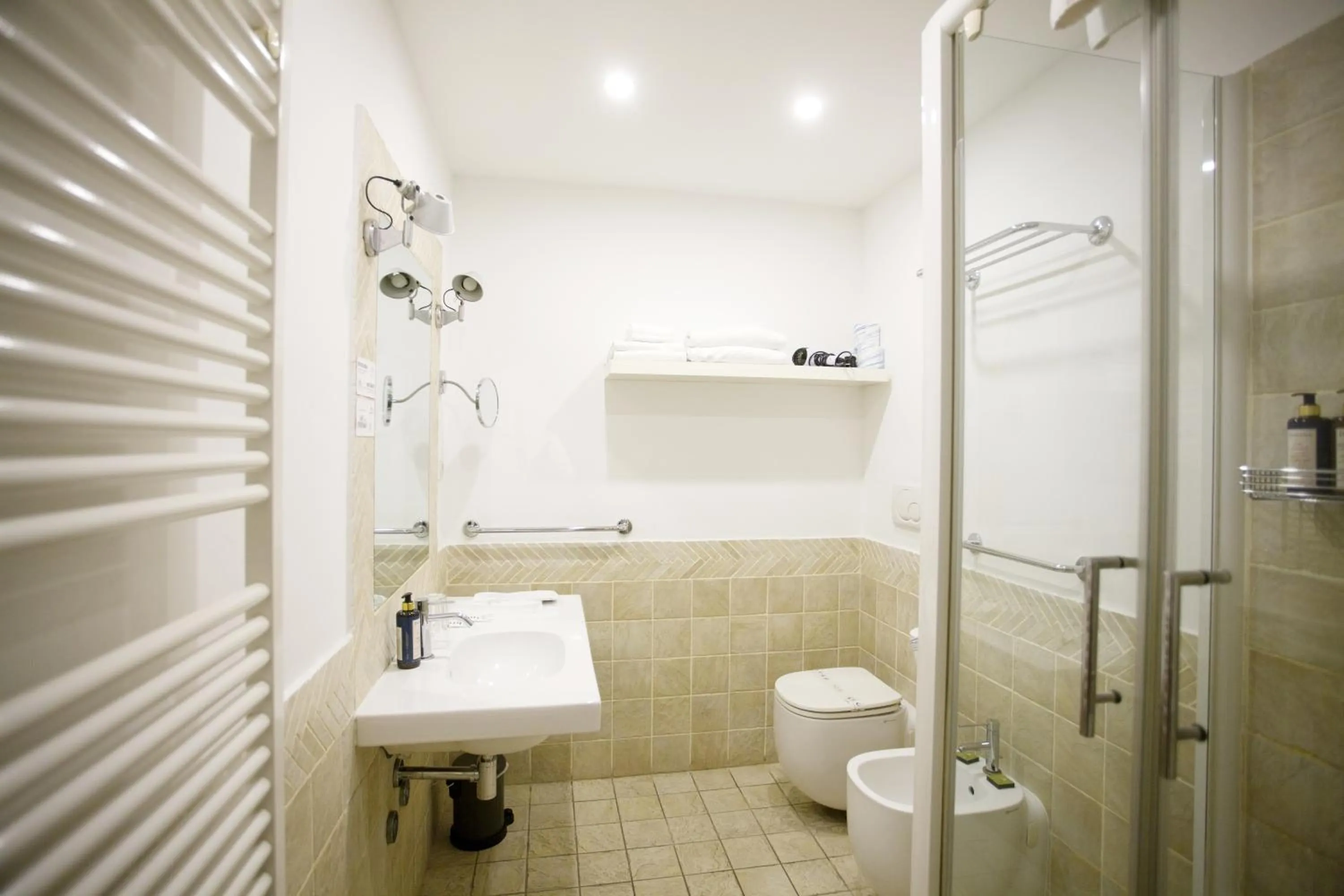 Shower in Ripetta 25 Prestige Rooms