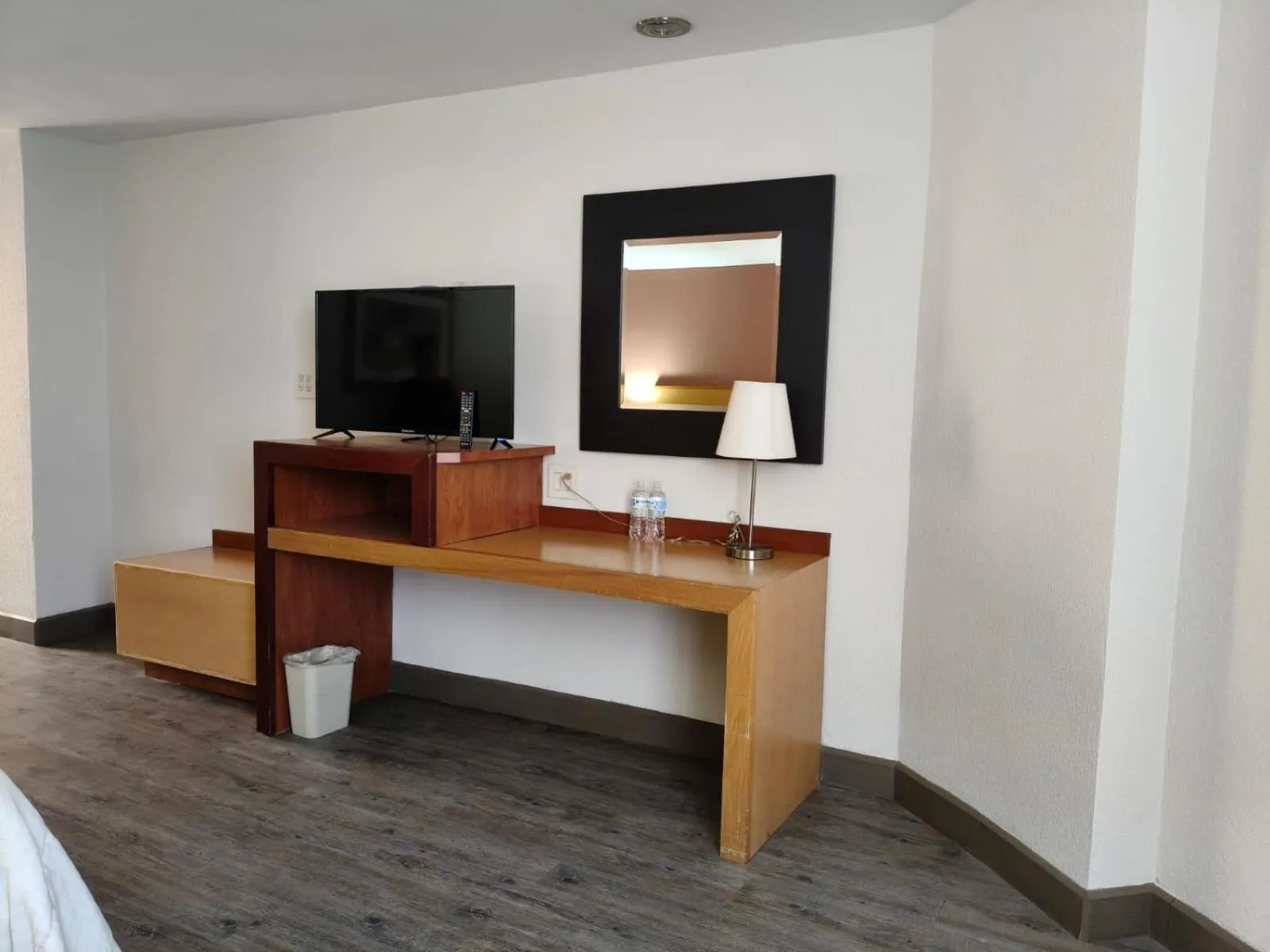 TV and multimedia in Hotel Mirabel