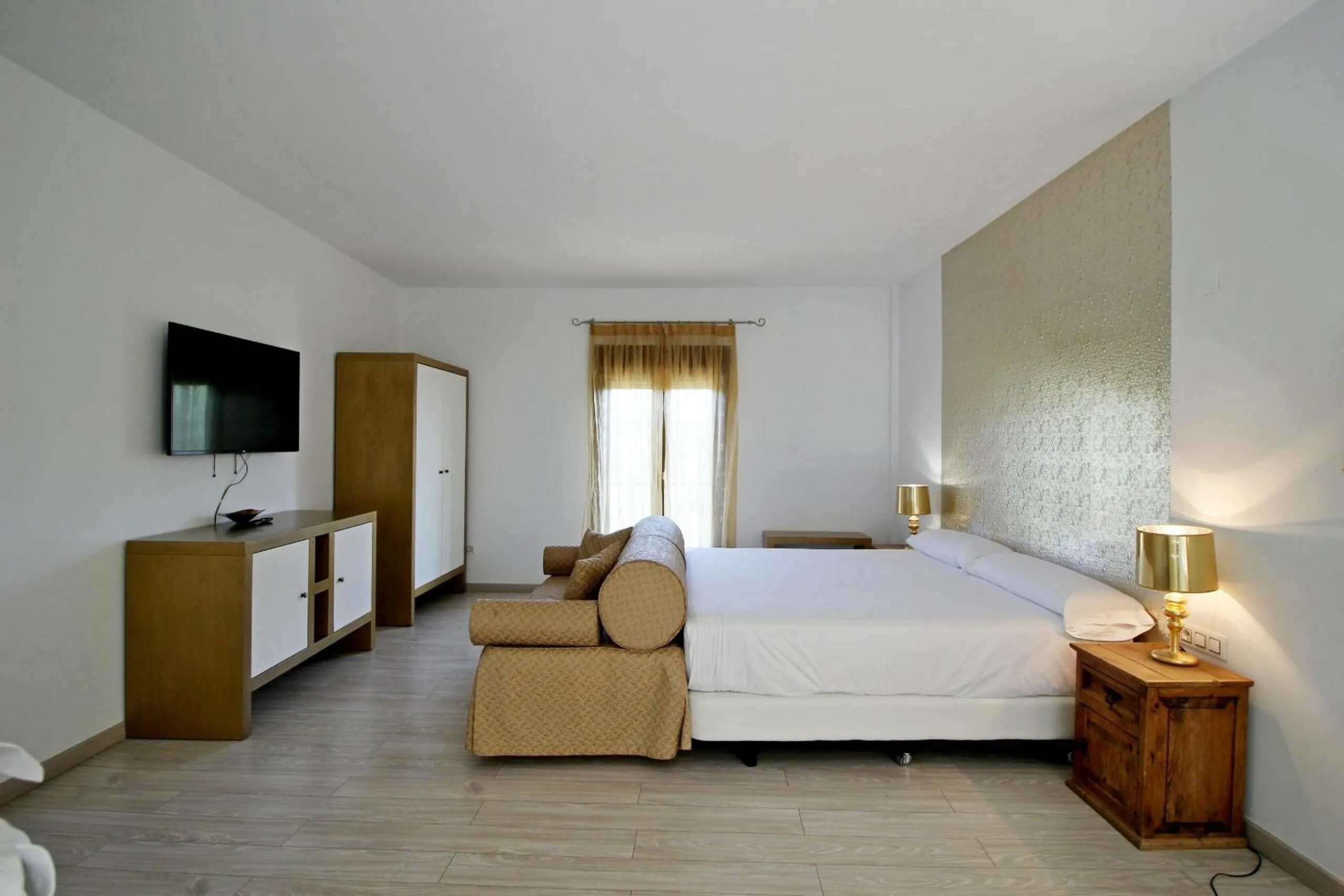 Photo of the whole room, Bed in Villa Xarahiz
