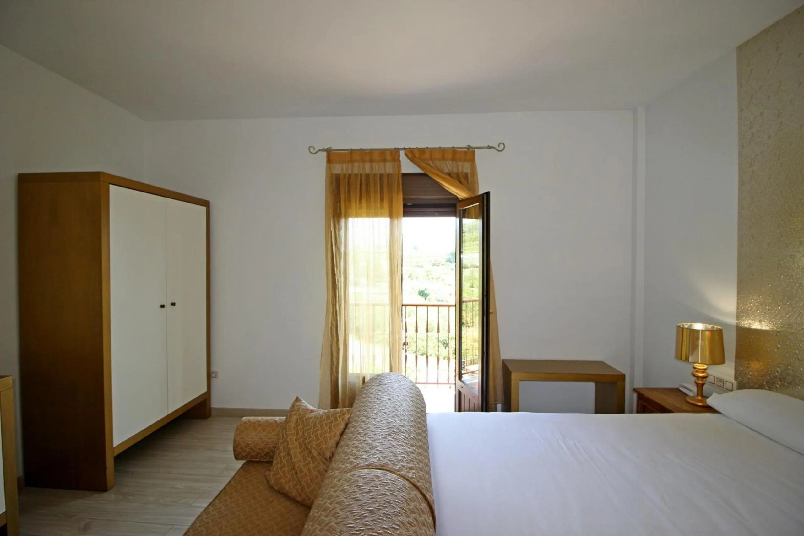 Photo of the whole room, Bed in Villa Xarahiz