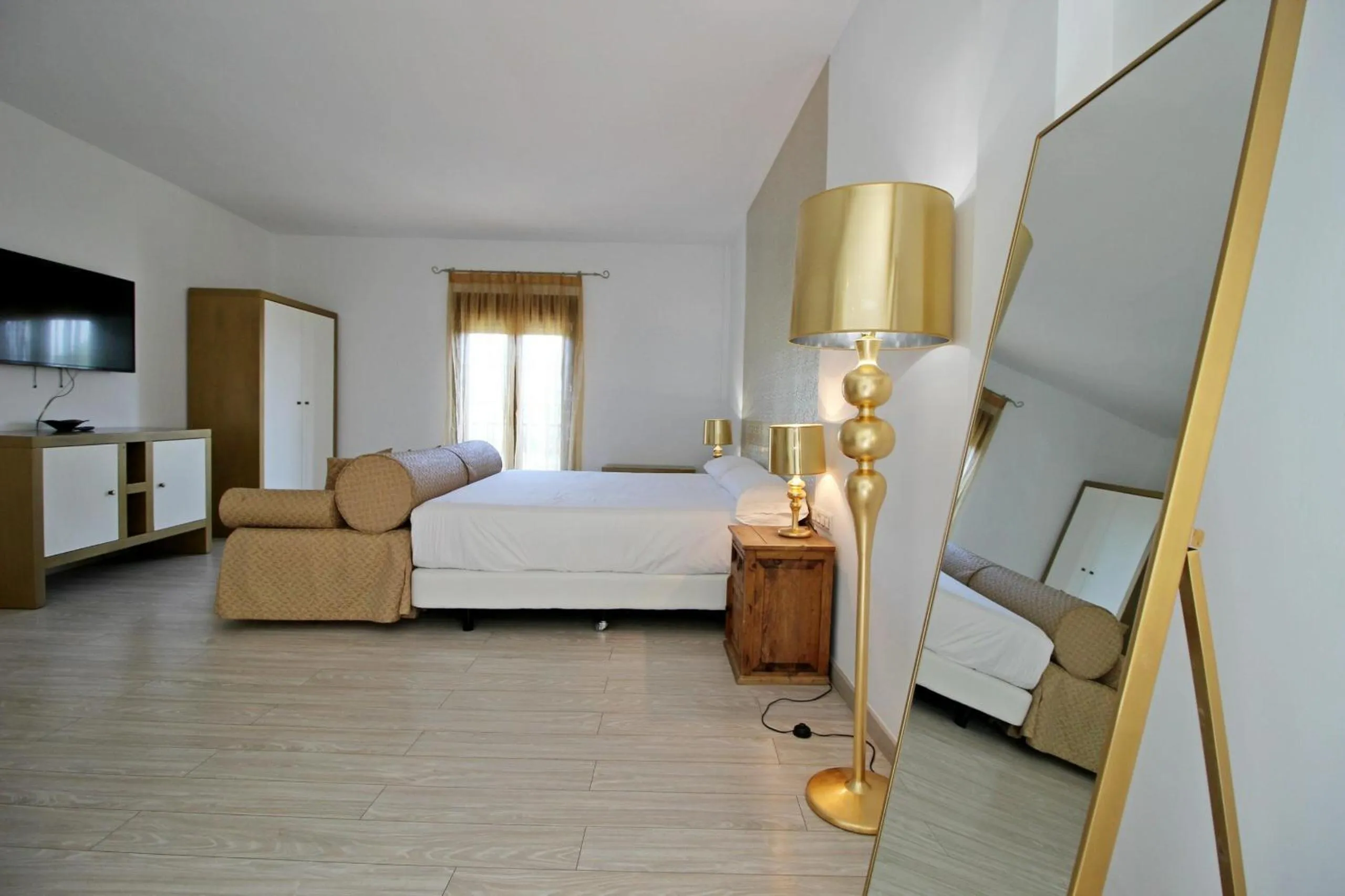 Photo of the whole room, Bed in Villa Xarahiz