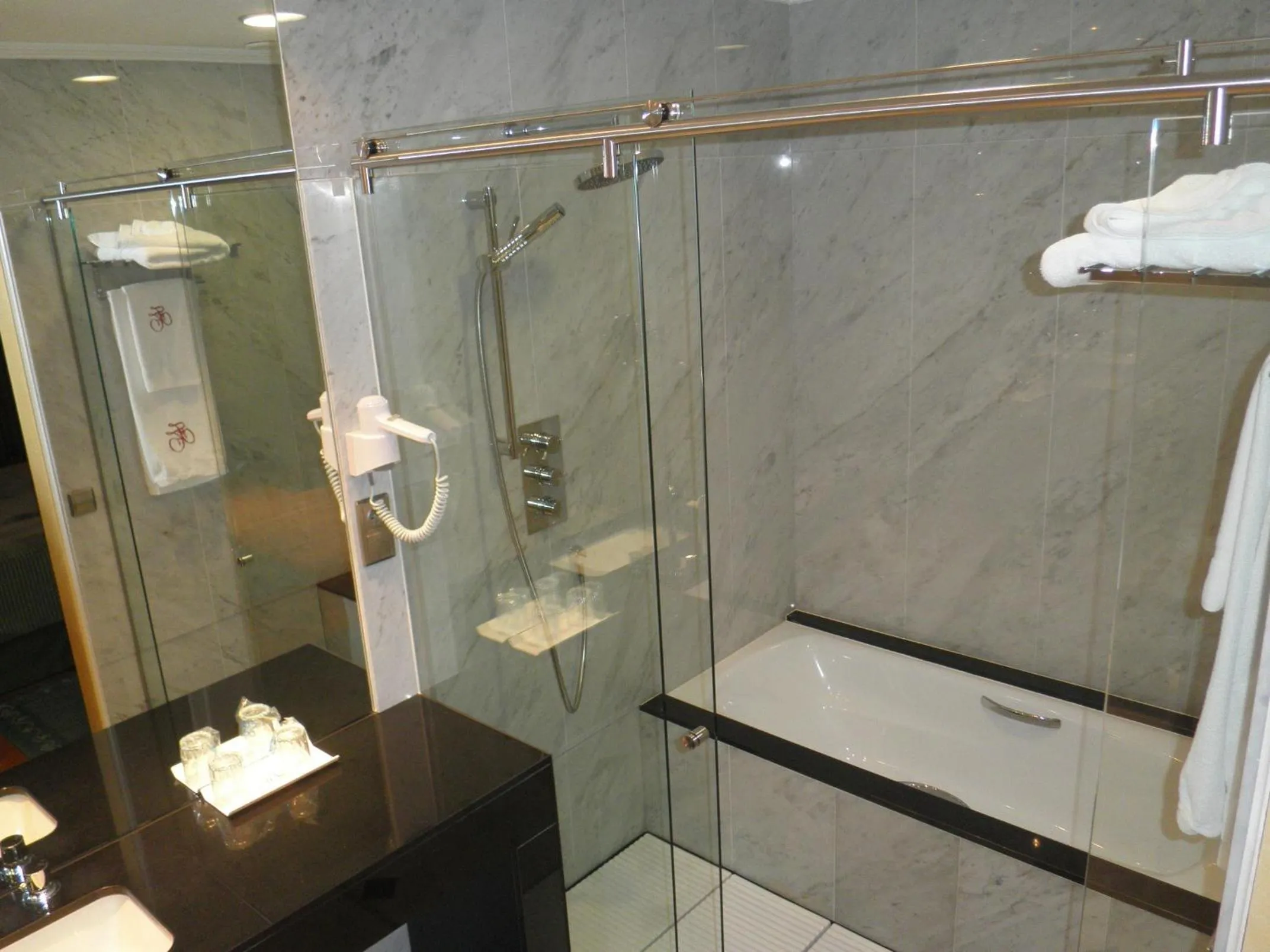 Bathroom in Hotel Torremilanos