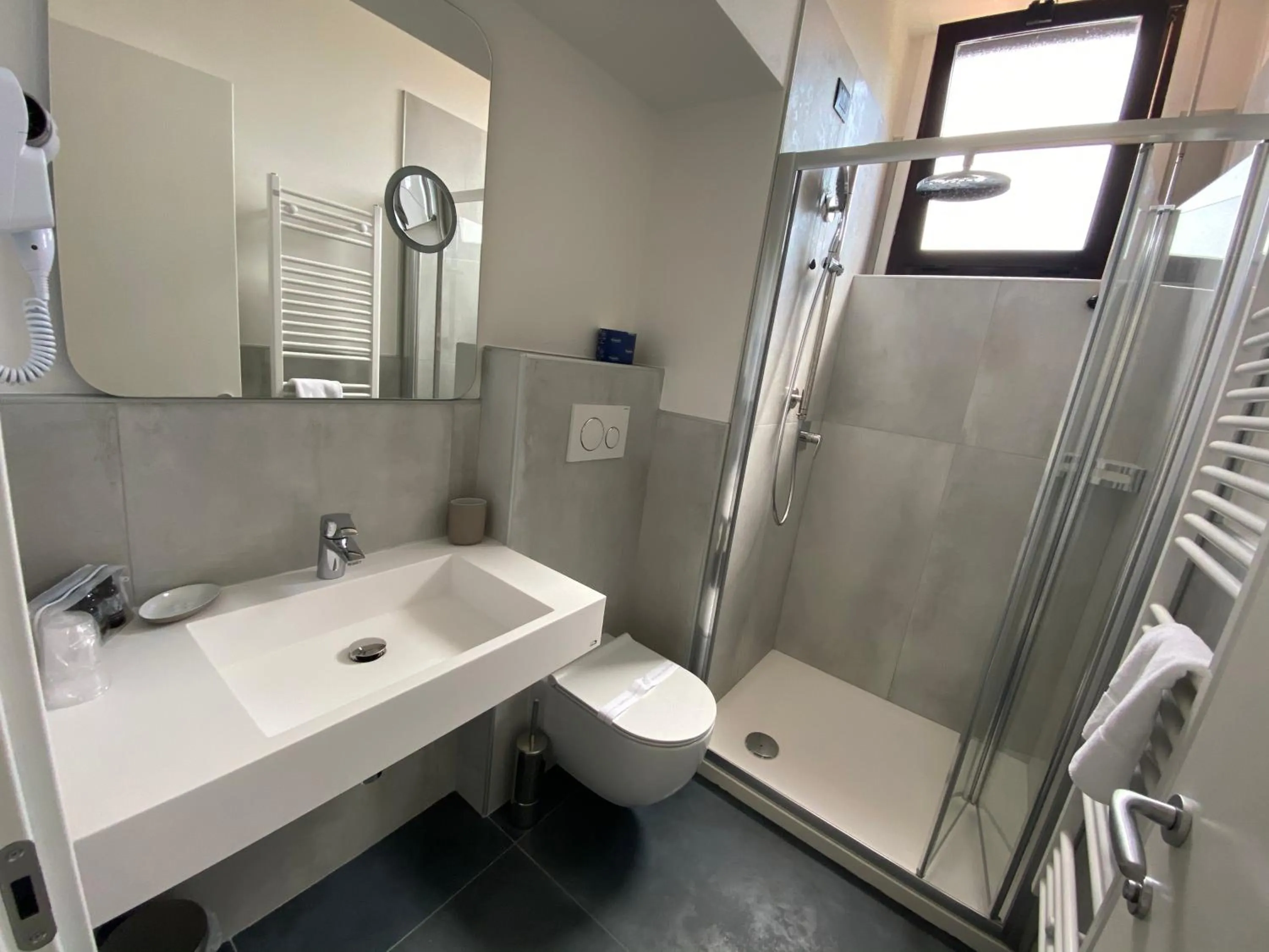 Shower in Hotel La Fontana