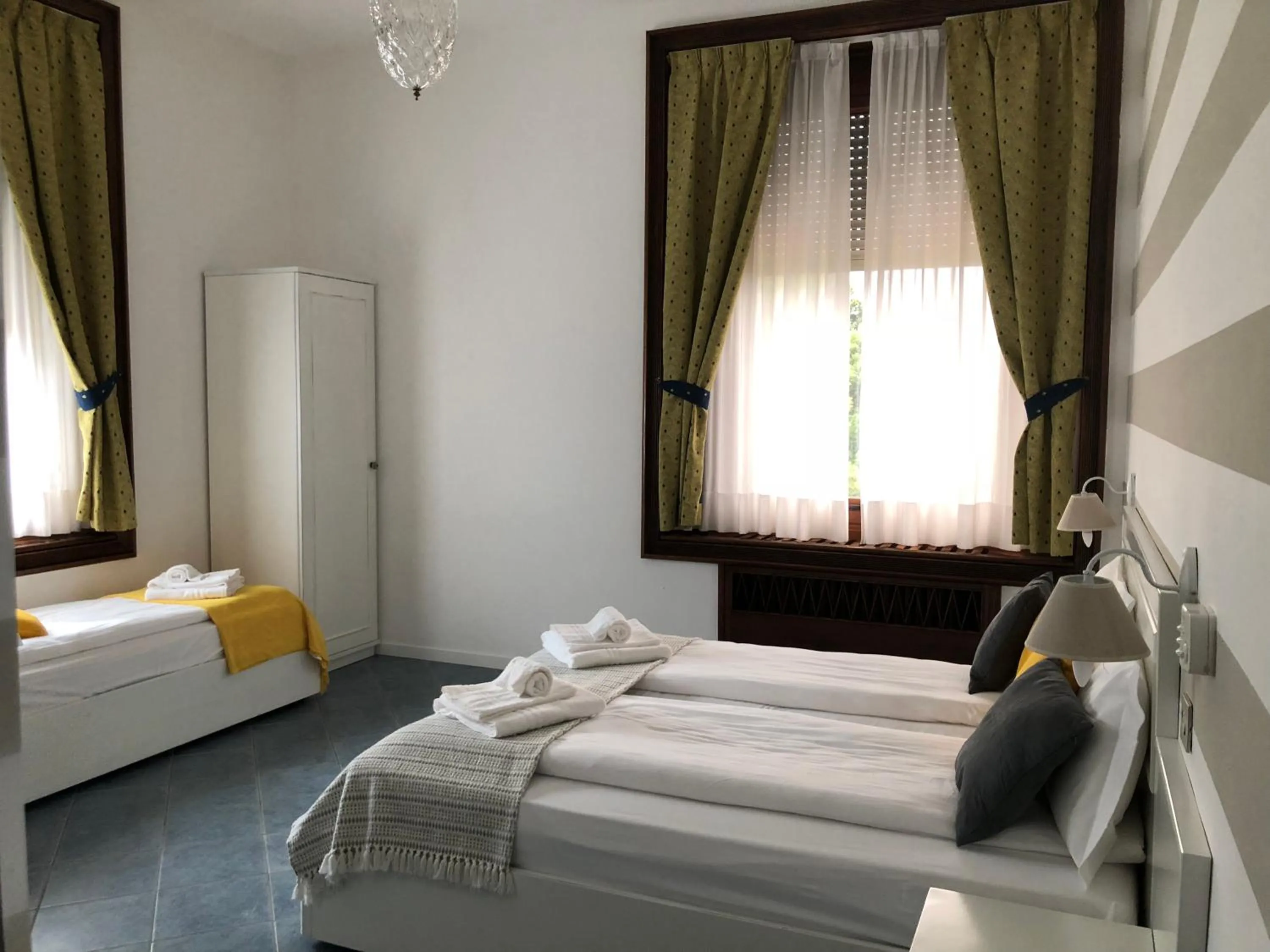 Family, Bed in Hotel La Fontana