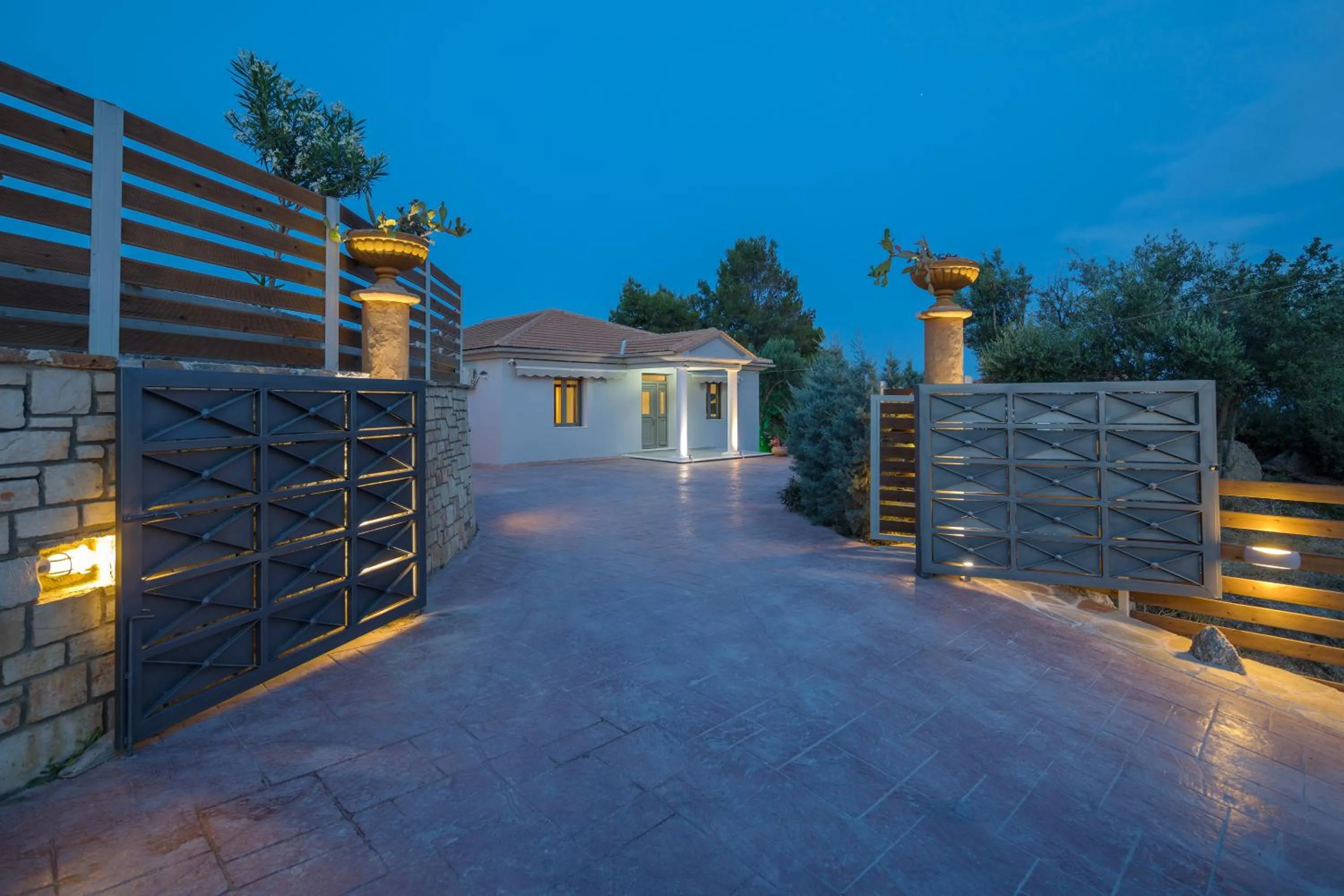 Facade/entrance in Villa Annaset