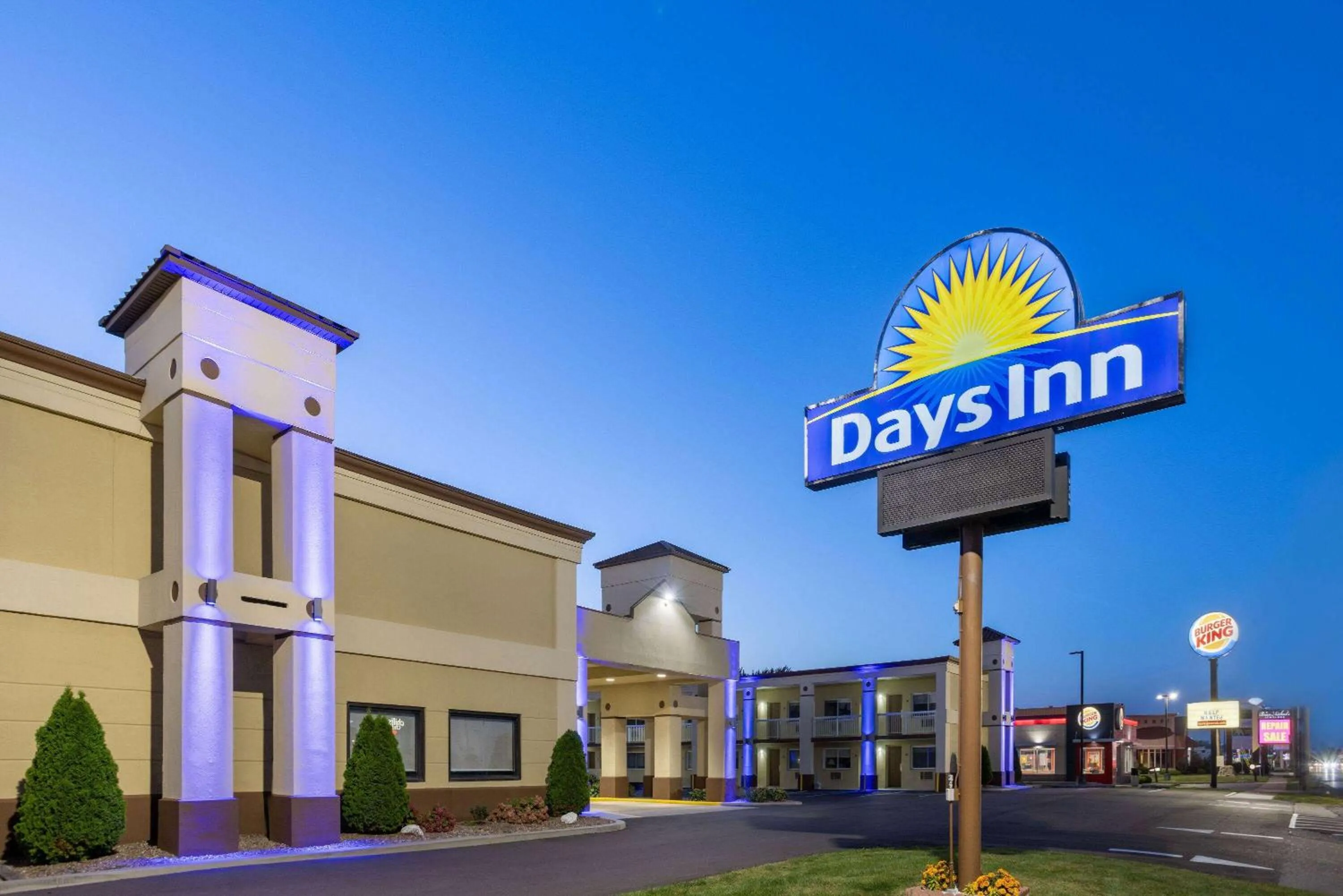 Property building in Days Inn by Wyndham Tonawanda/Buffalo