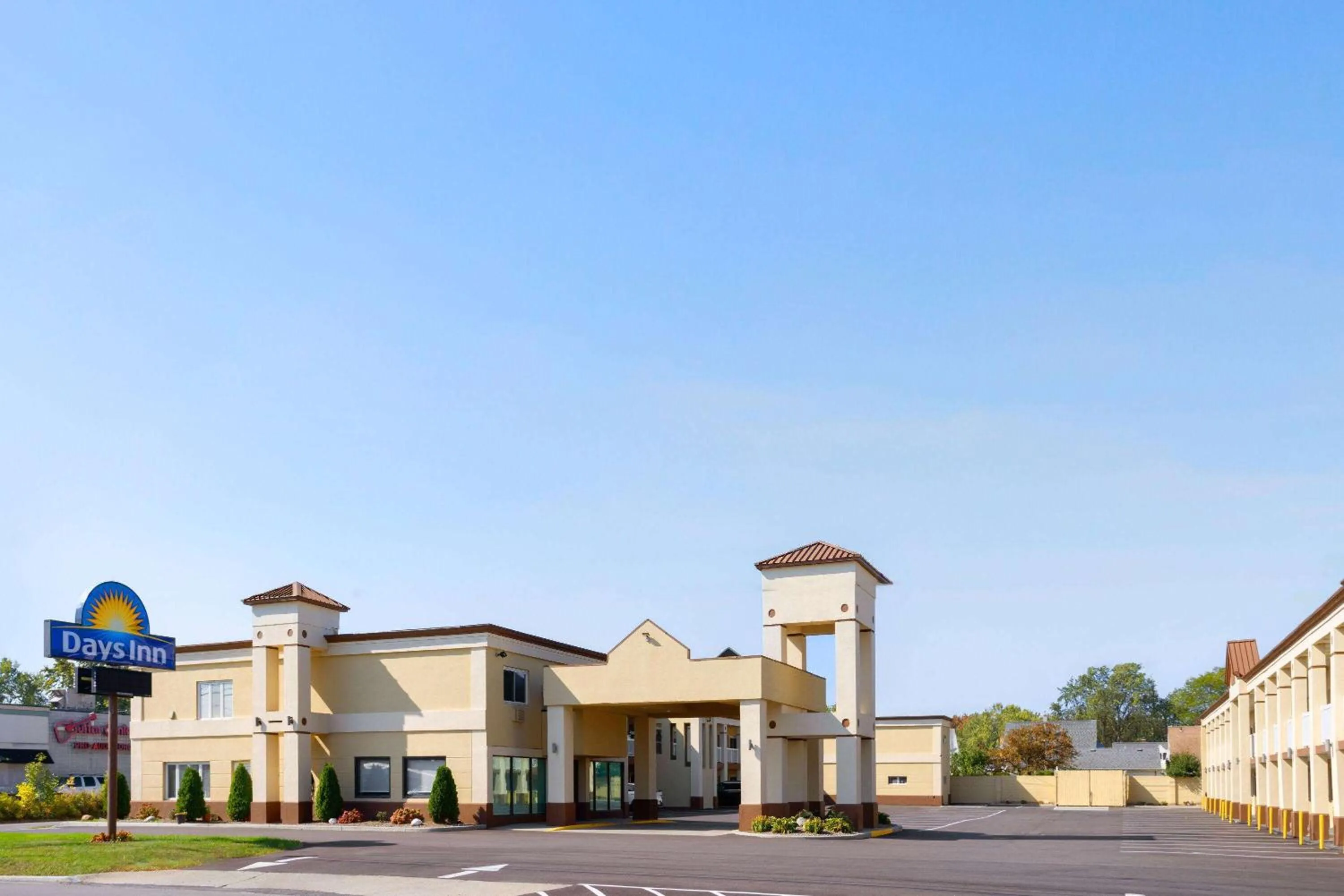 Property building in Days Inn by Wyndham Tonawanda/Buffalo