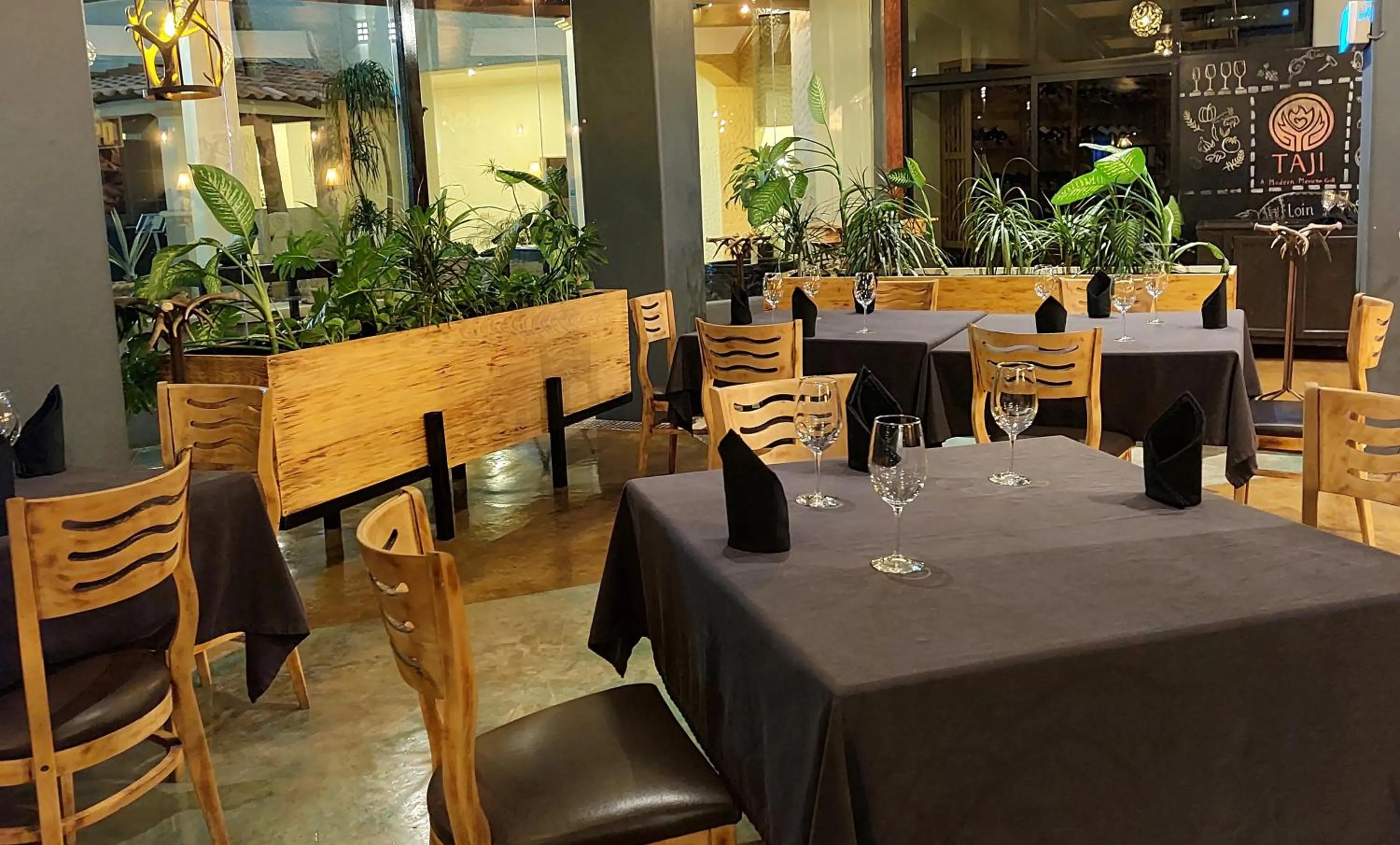 Restaurant/places to eat in Peñasco del Sol Hotel