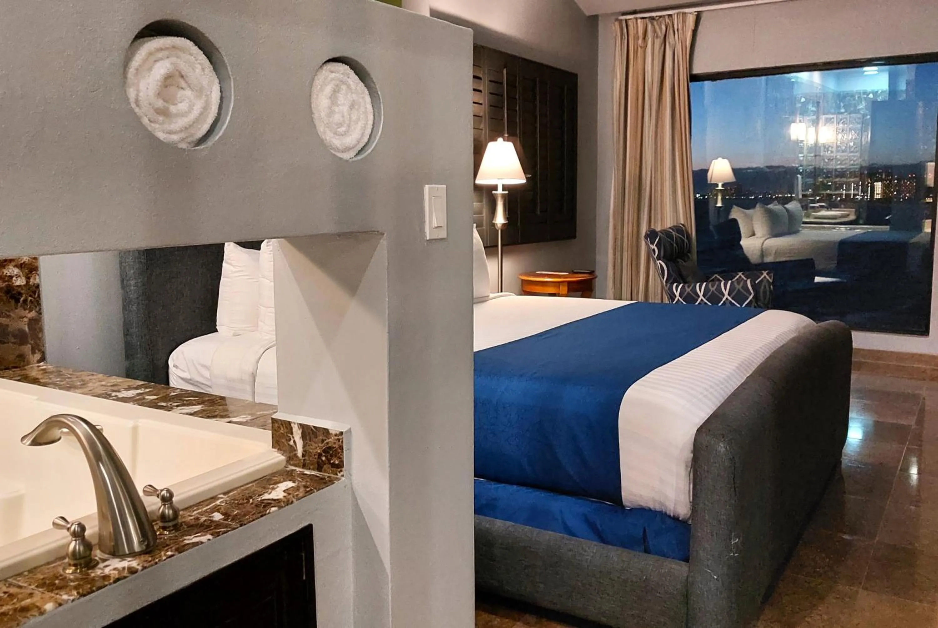 Photo of the whole room, Bed in Peñasco del Sol Hotel