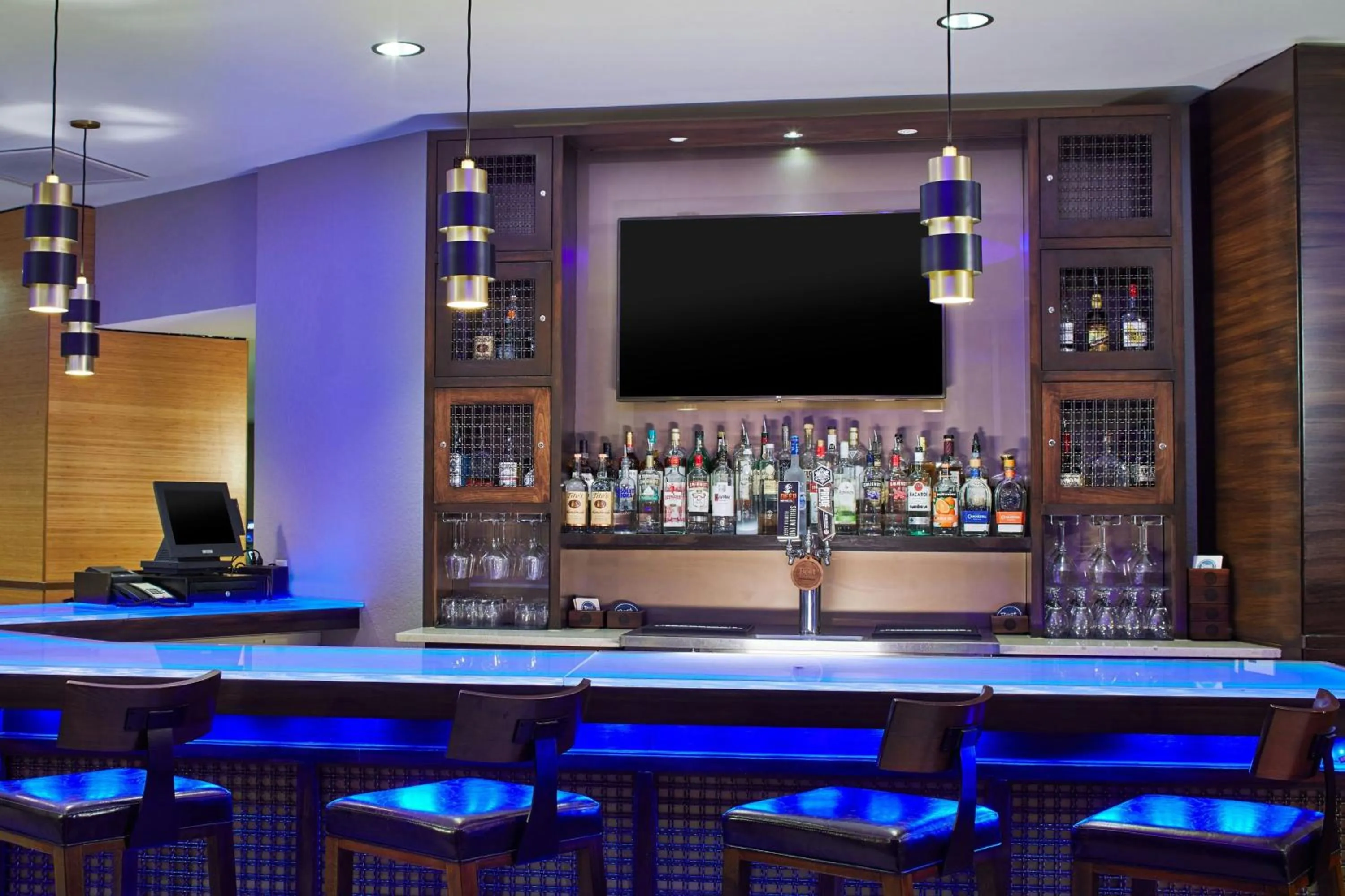 Lounge or bar in Four Points by Sheraton Tallahassee Downtown