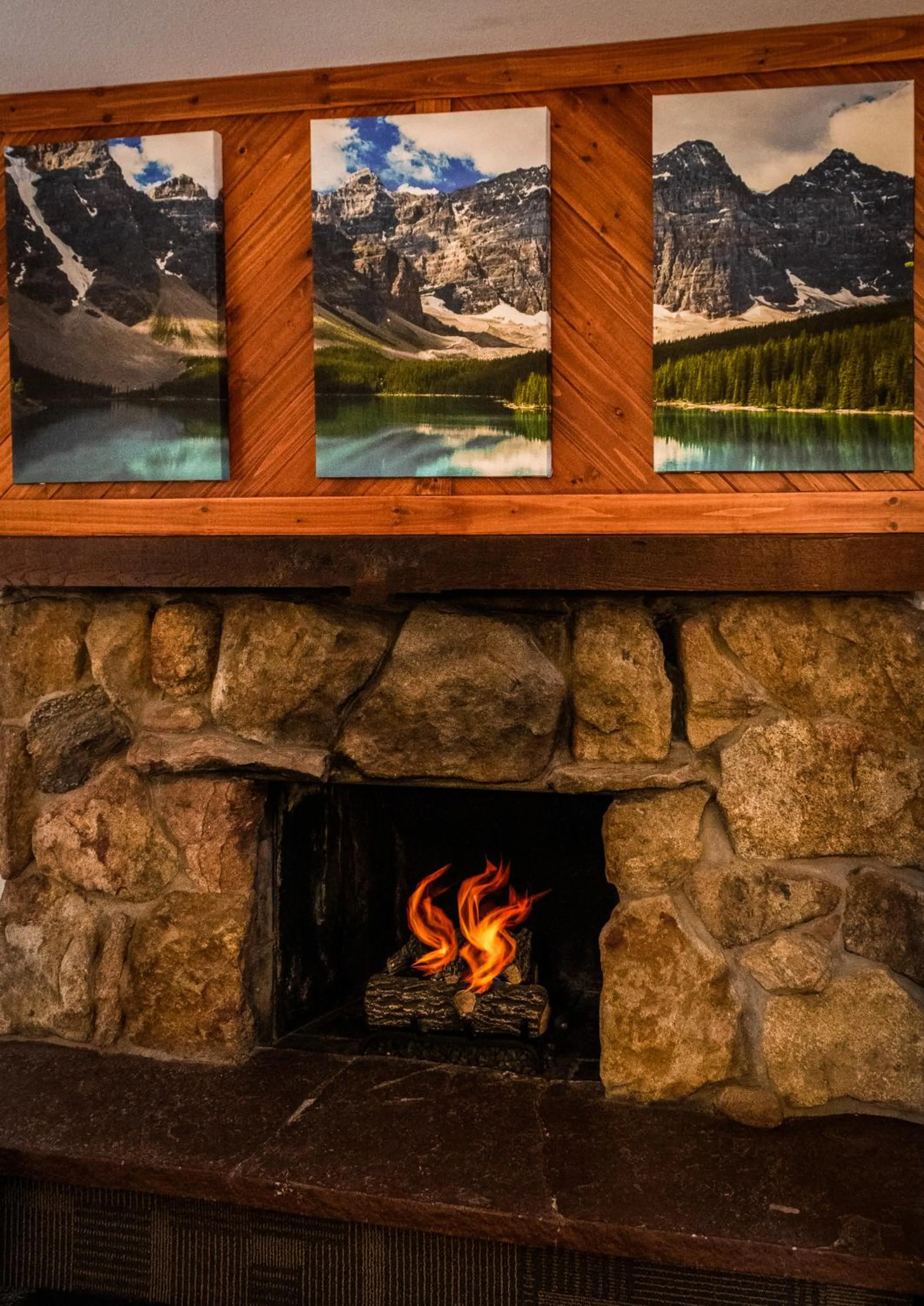 Decorative detail in Murphy's River Lodge