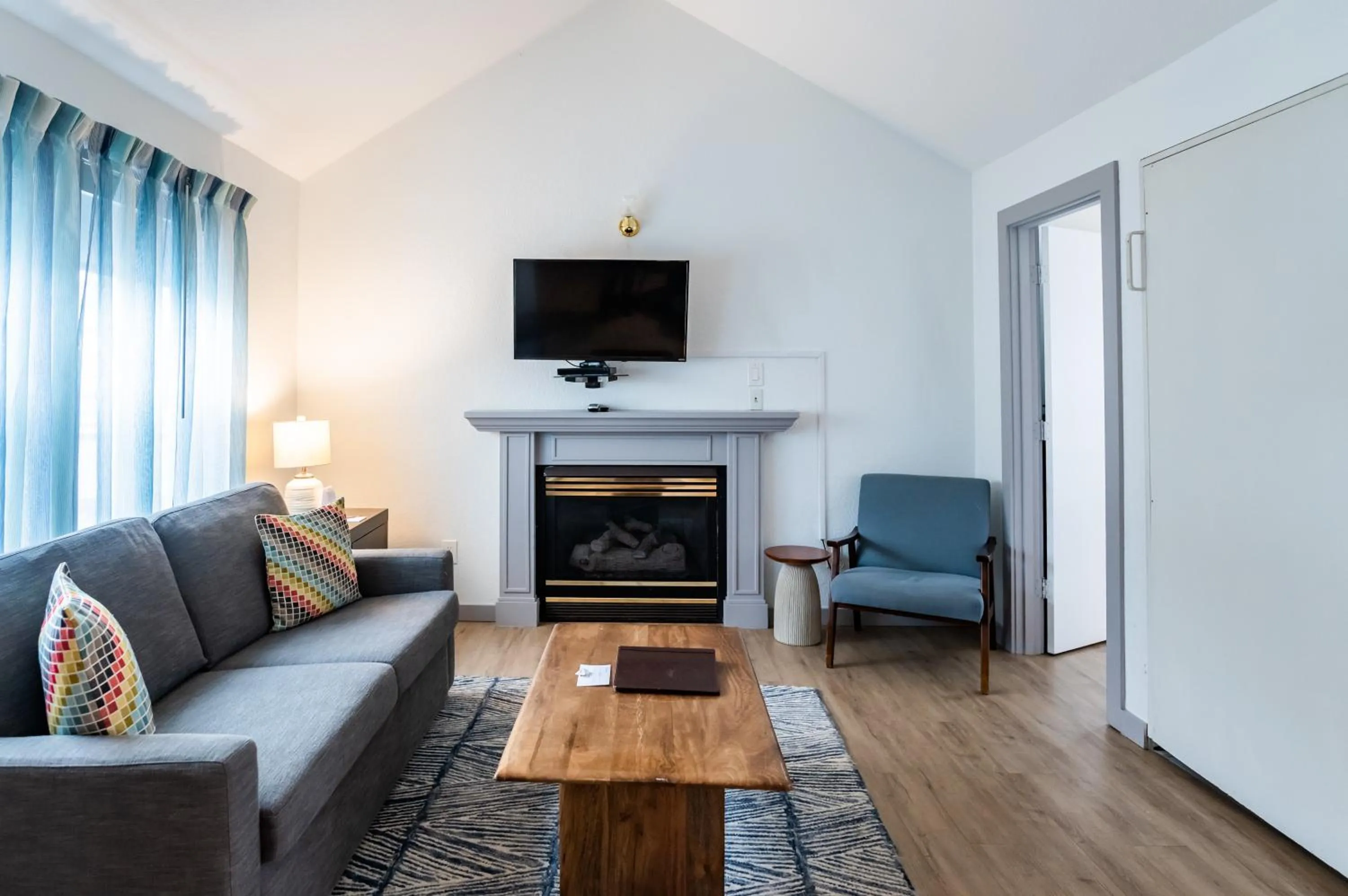 Inn at Haystack Rock