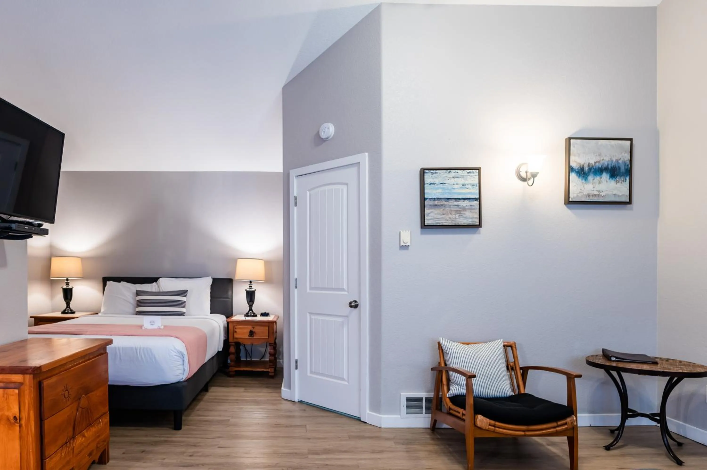 Bed in Inn at Haystack Rock