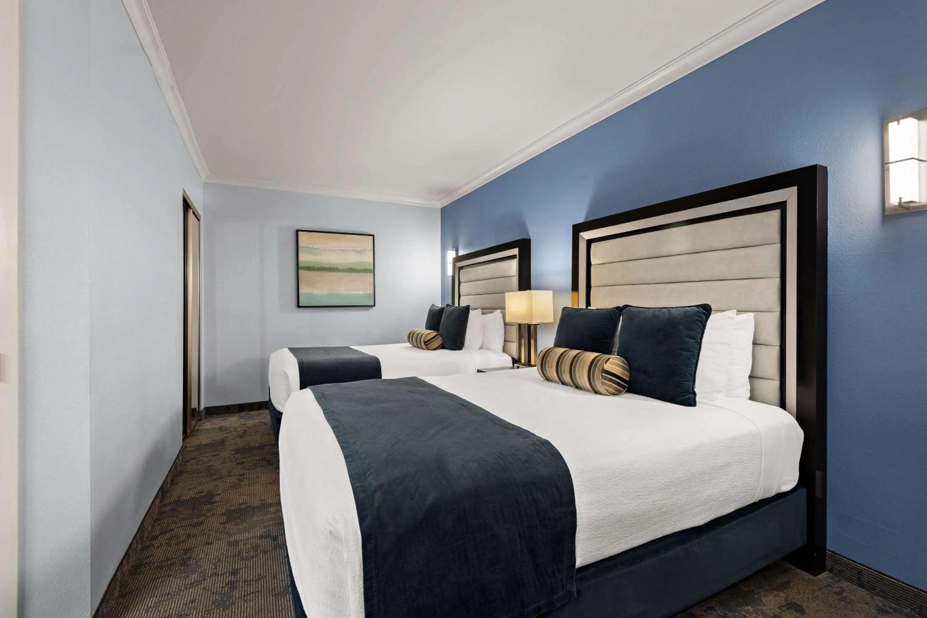 Bedroom, Bed in City Express by Marriott Manhattan Beach