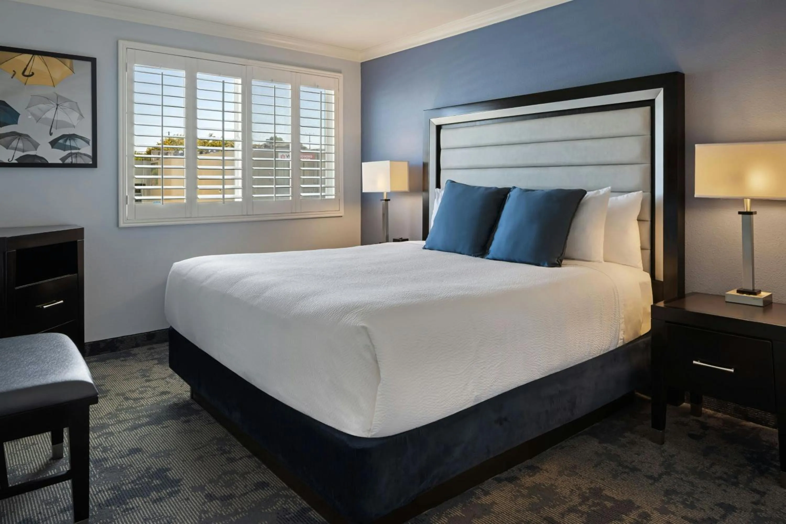 Bedroom, Bed in City Express by Marriott Manhattan Beach