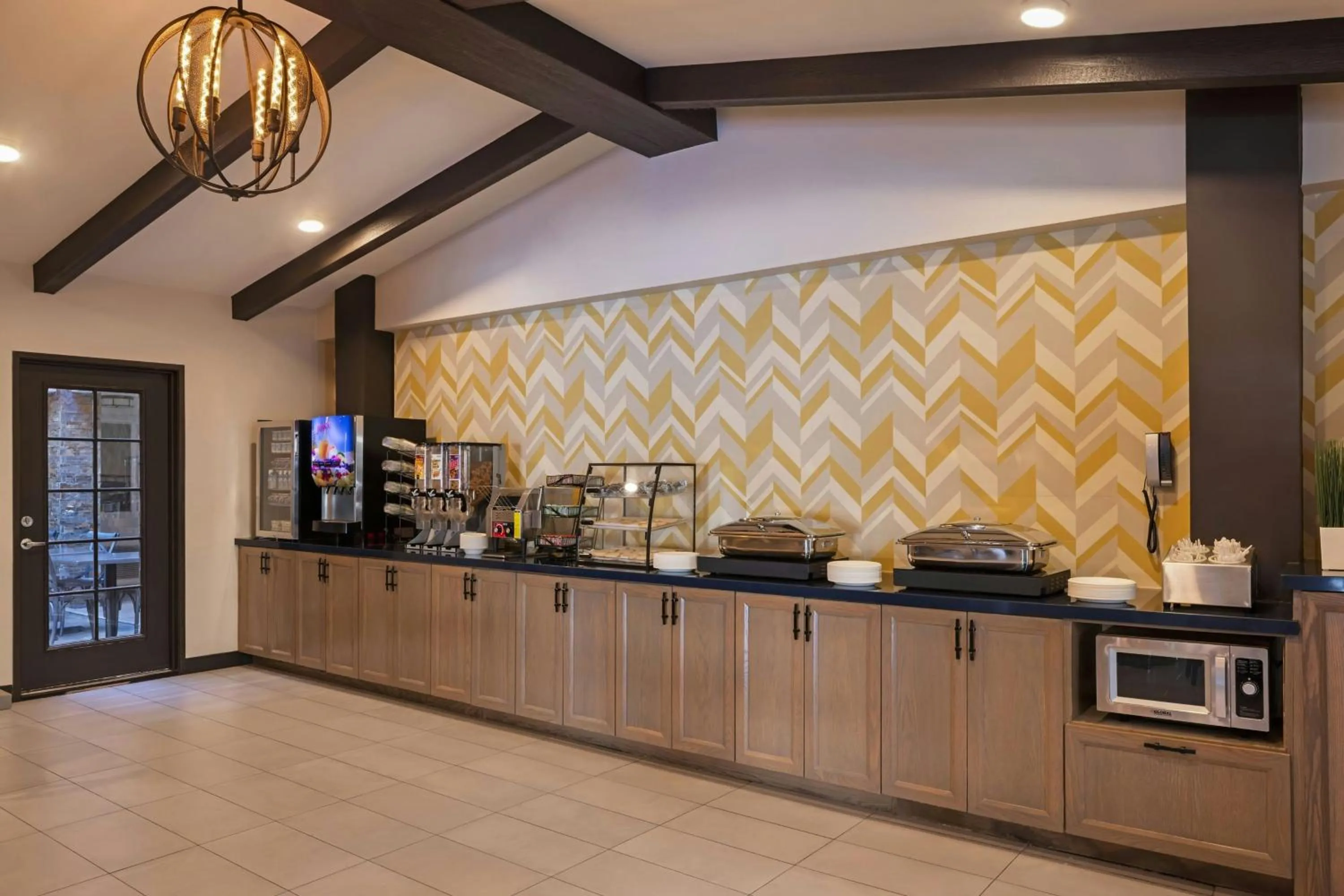 Breakfast in City Express by Marriott Manhattan Beach