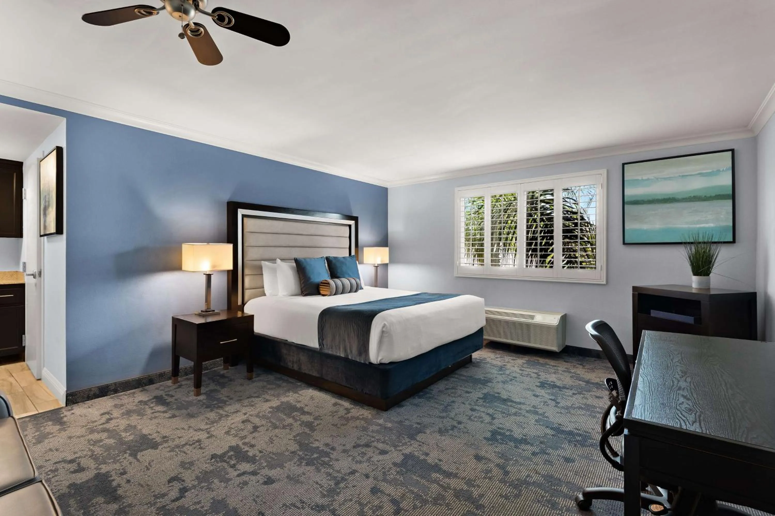 Bedroom, Bed in City Express by Marriott Manhattan Beach