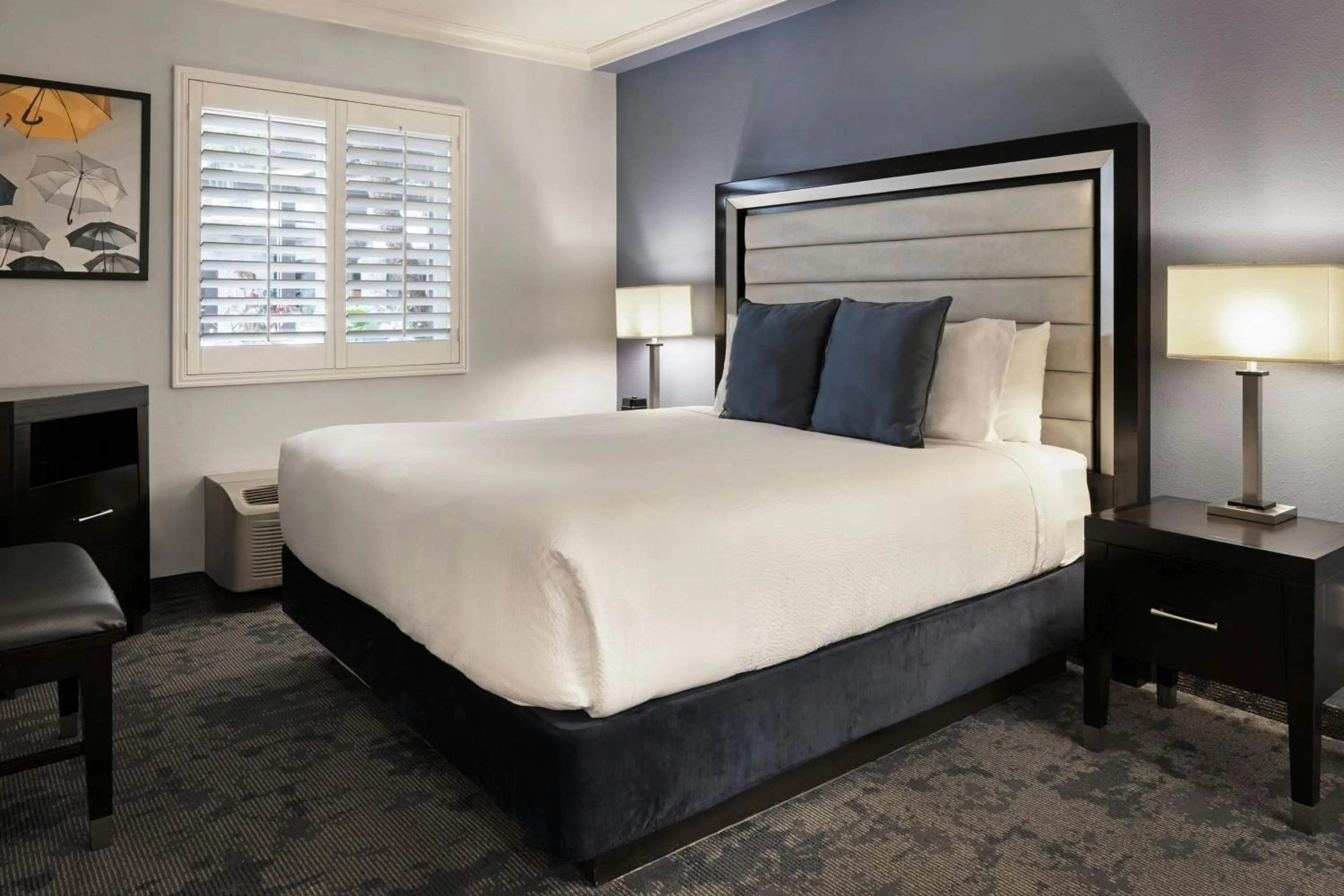 Bedroom, Bed in City Express by Marriott Manhattan Beach