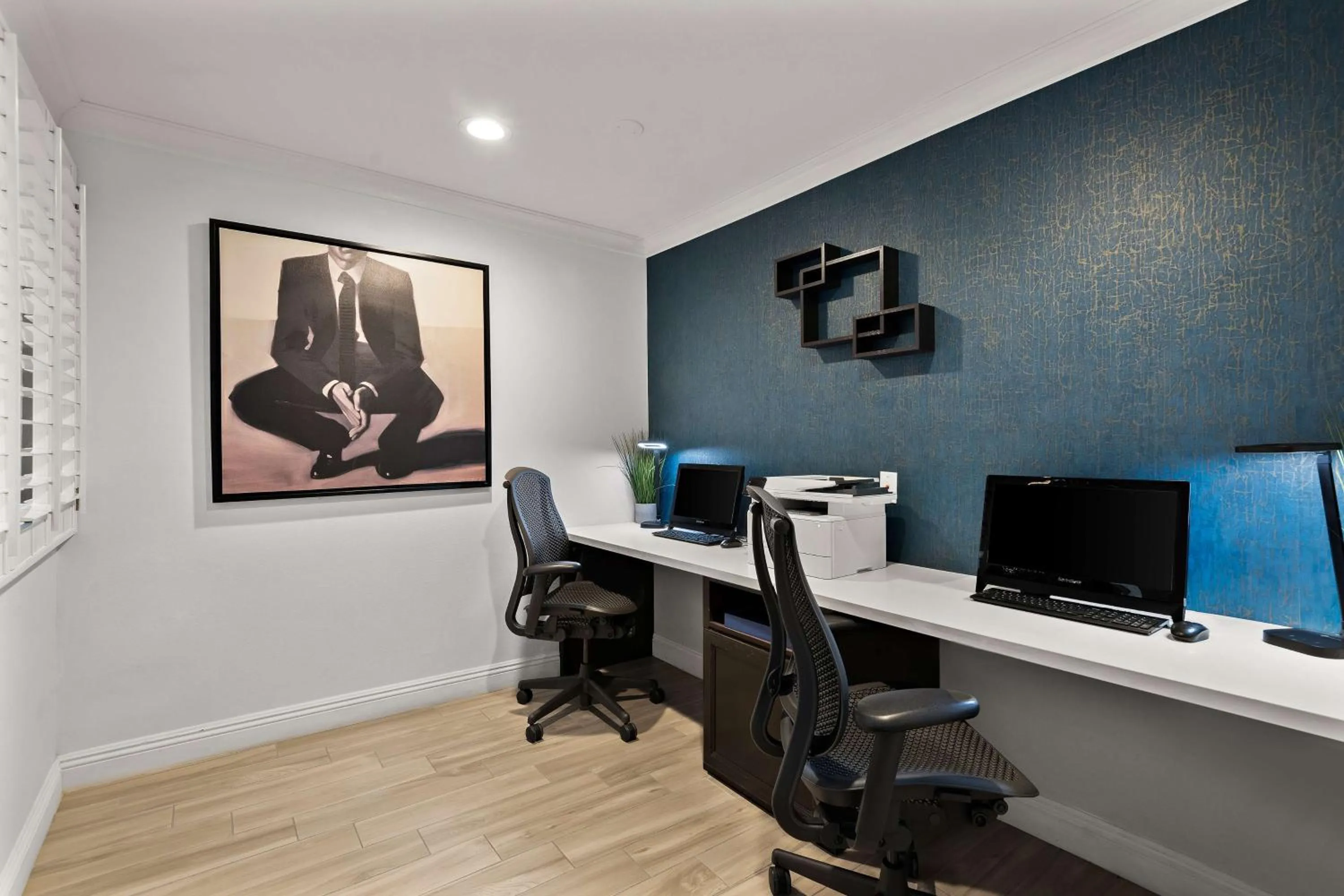 Business facilities in City Express by Marriott Manhattan Beach