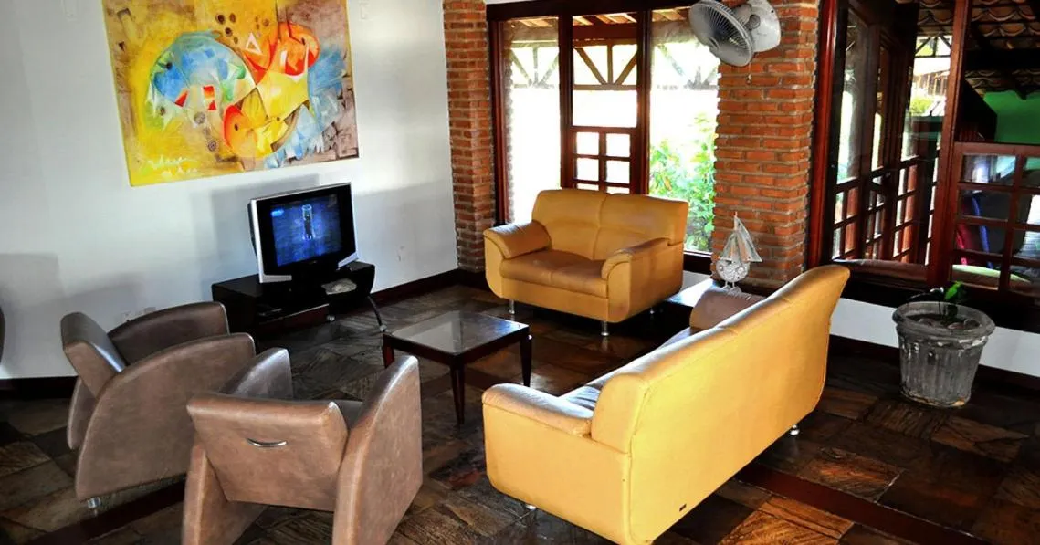 Communal lounge/ TV room in Sueds Cabralia