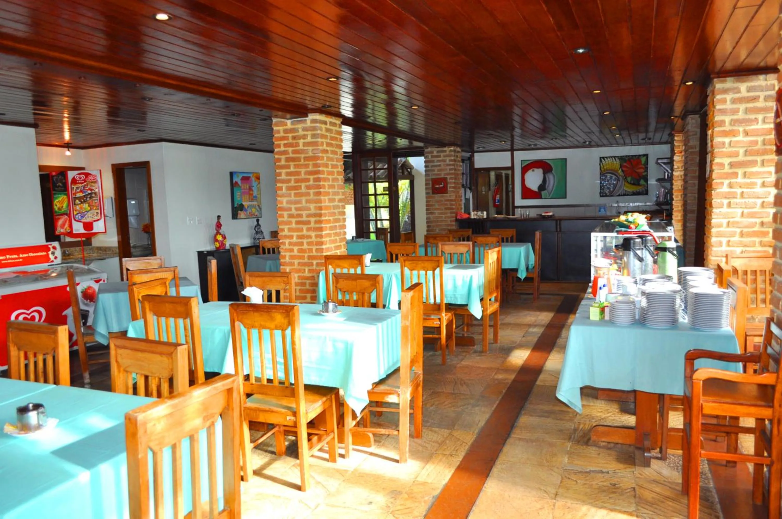 Restaurant/places to eat in Sueds Cabralia