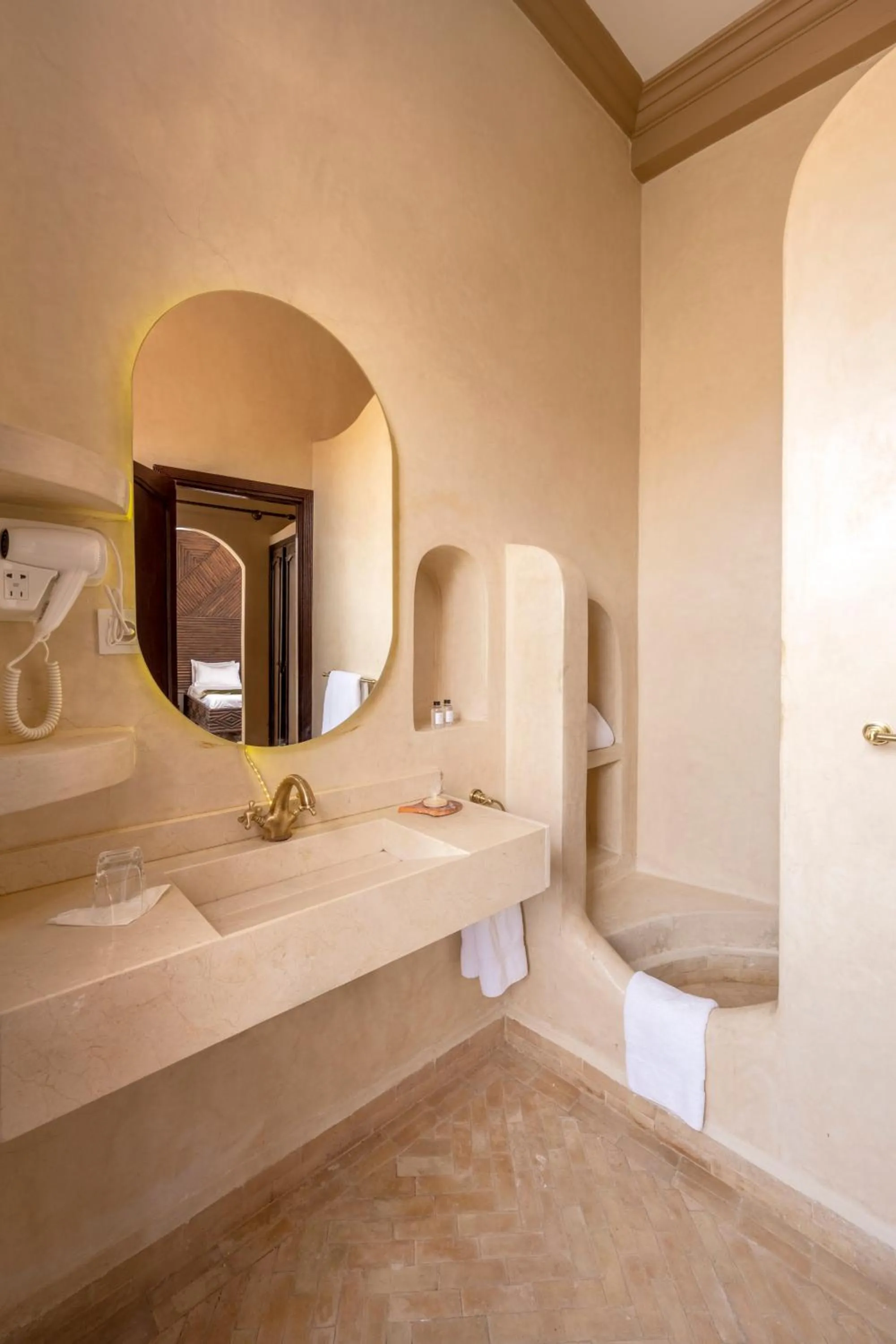 Bathroom, Bed in Albakech Boutique Hôtel & Spa