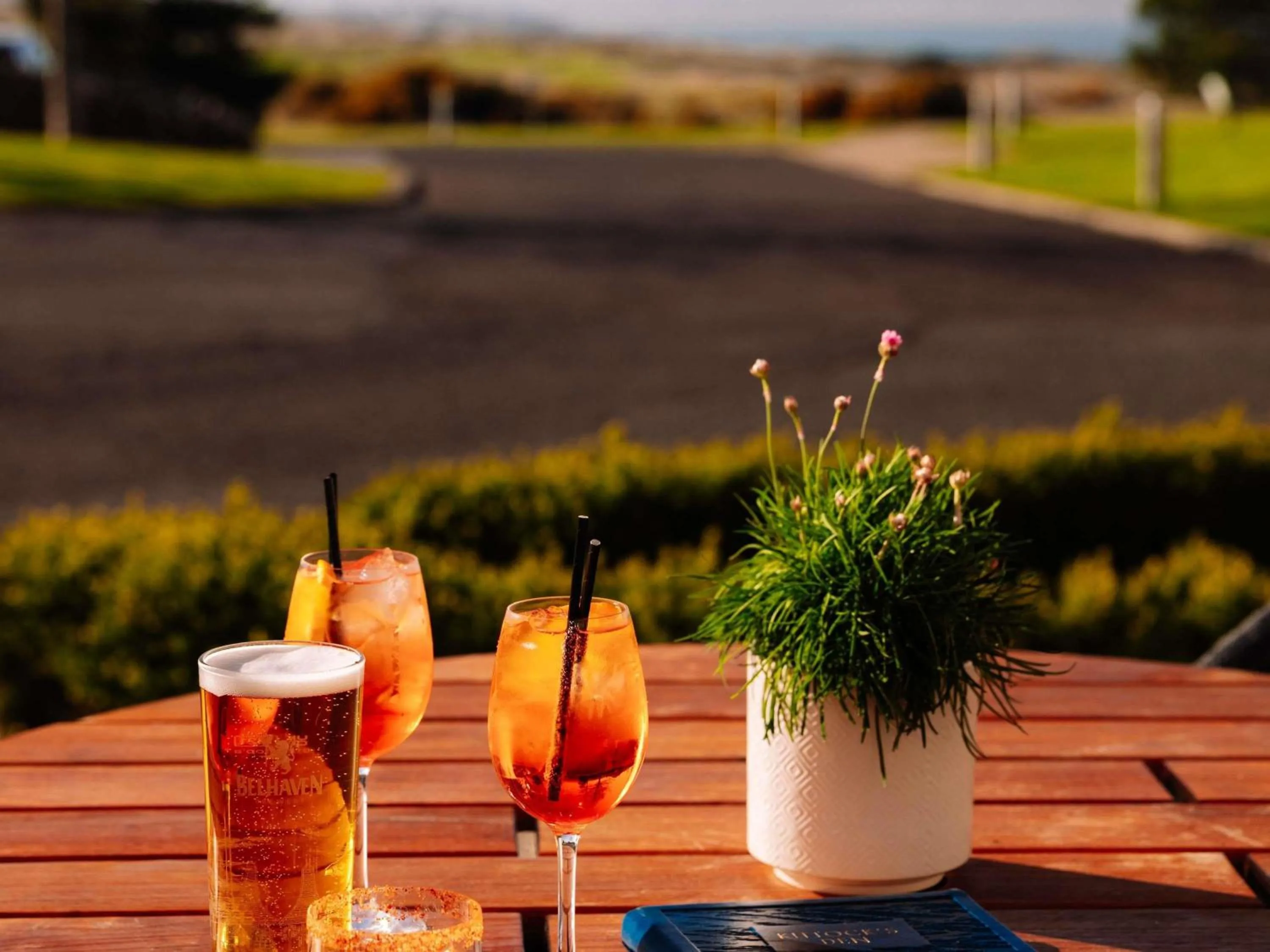 Lounge or bar in Fairmont St Andrews, Scotland