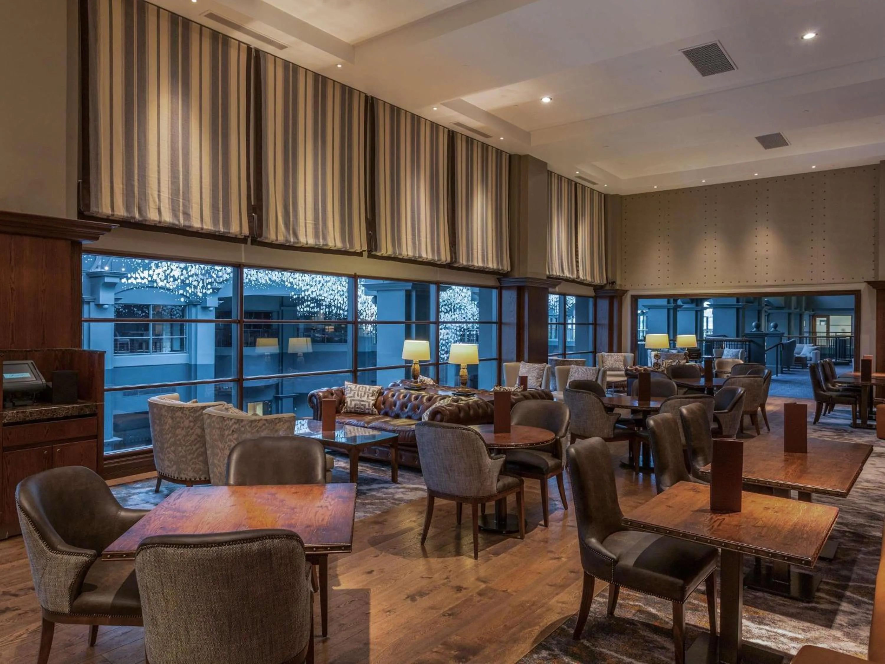 Lounge or bar in Fairmont St Andrews, Scotland