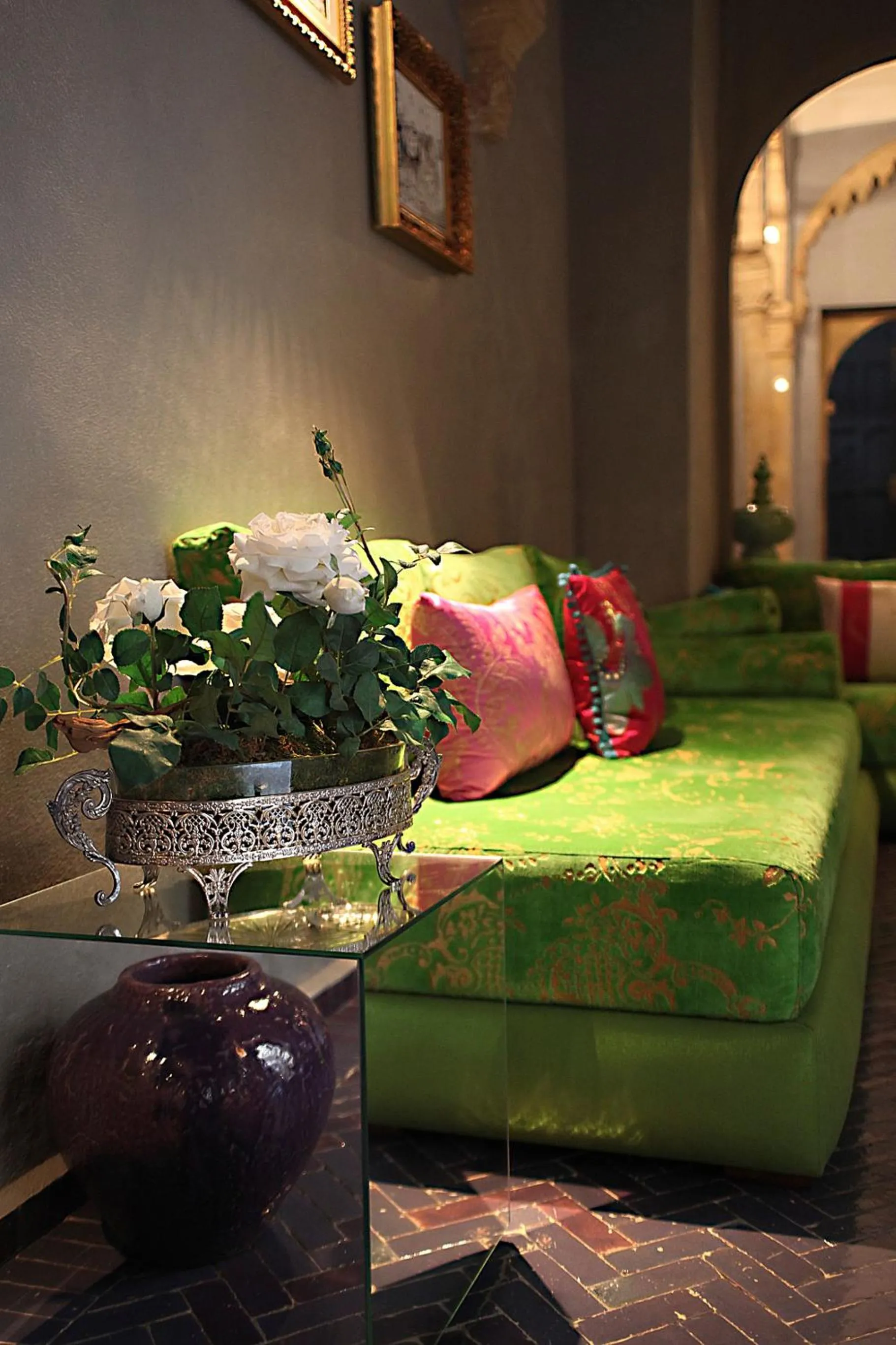 Decorative detail in L'Alcazar