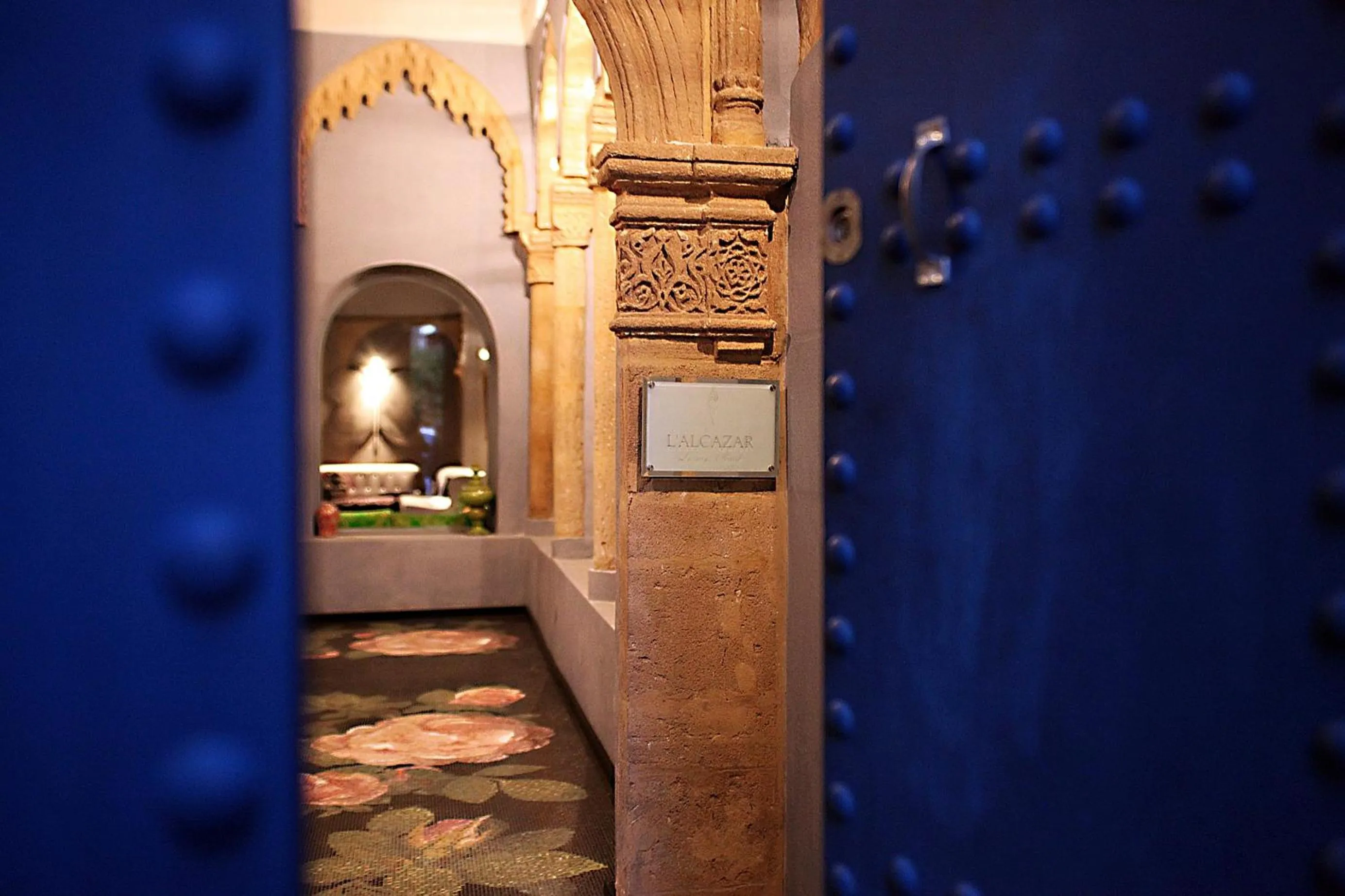 Facade/entrance in L'Alcazar