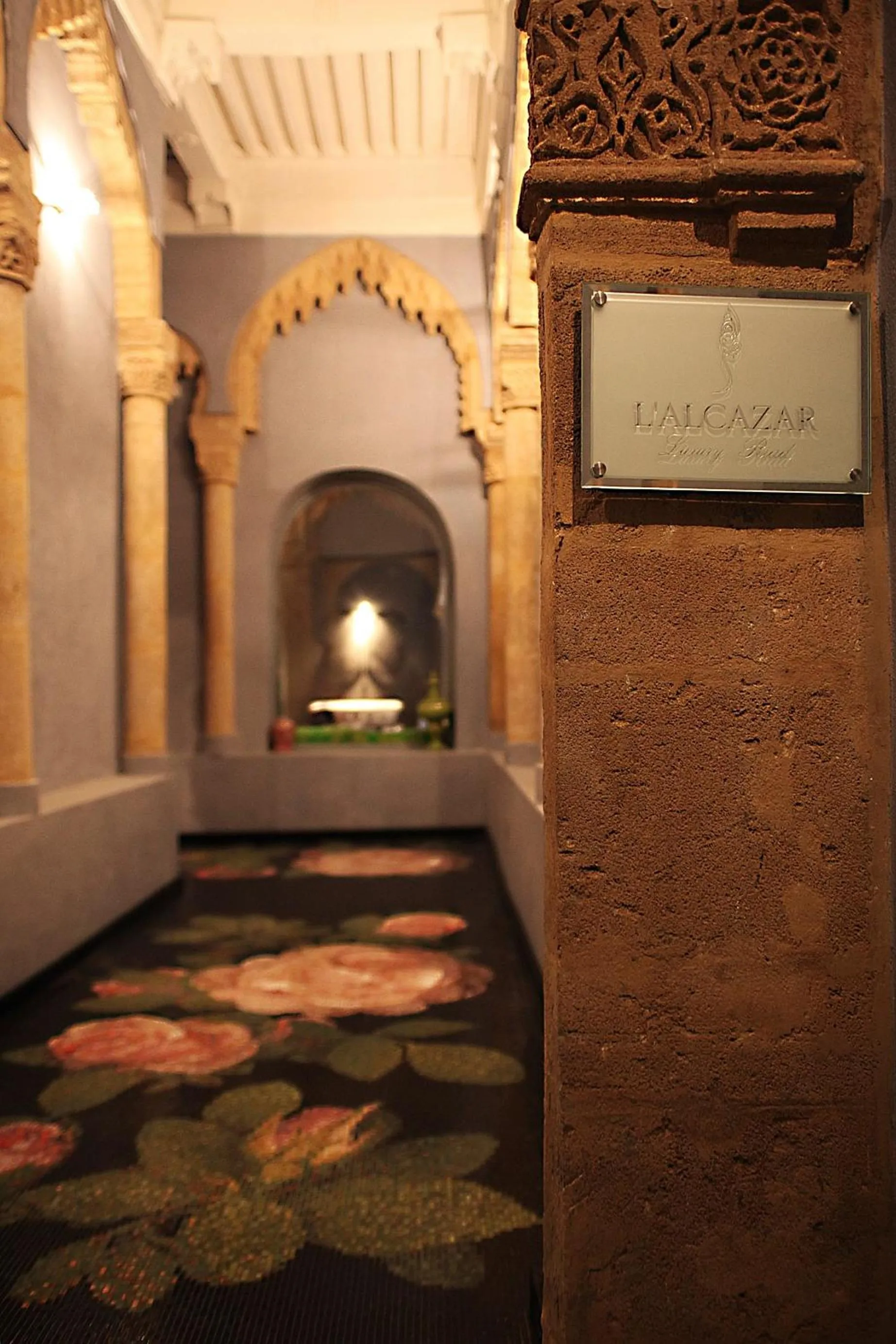 Decorative detail in L'Alcazar