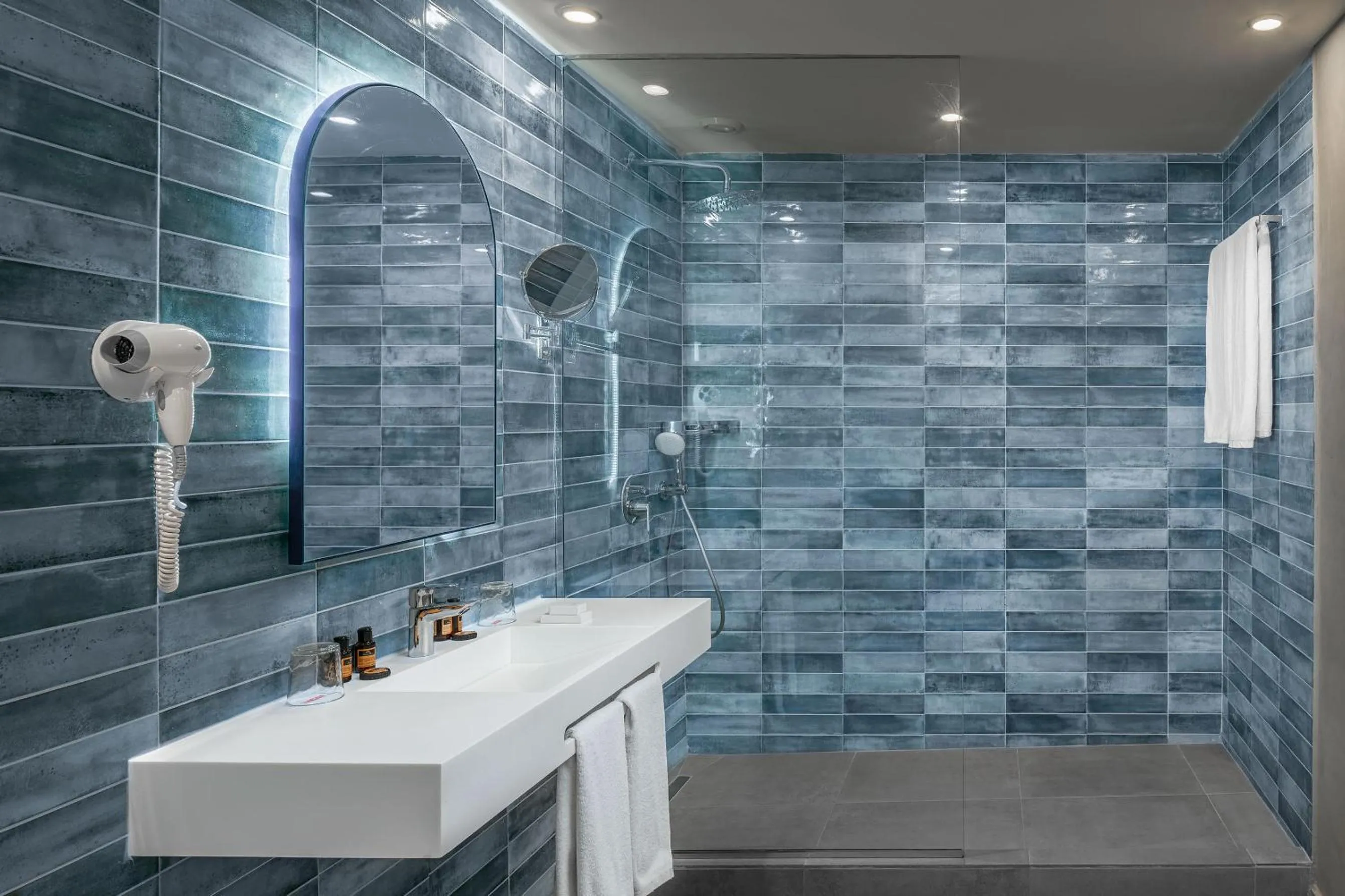 Shower in Grand Plaza Marrakech