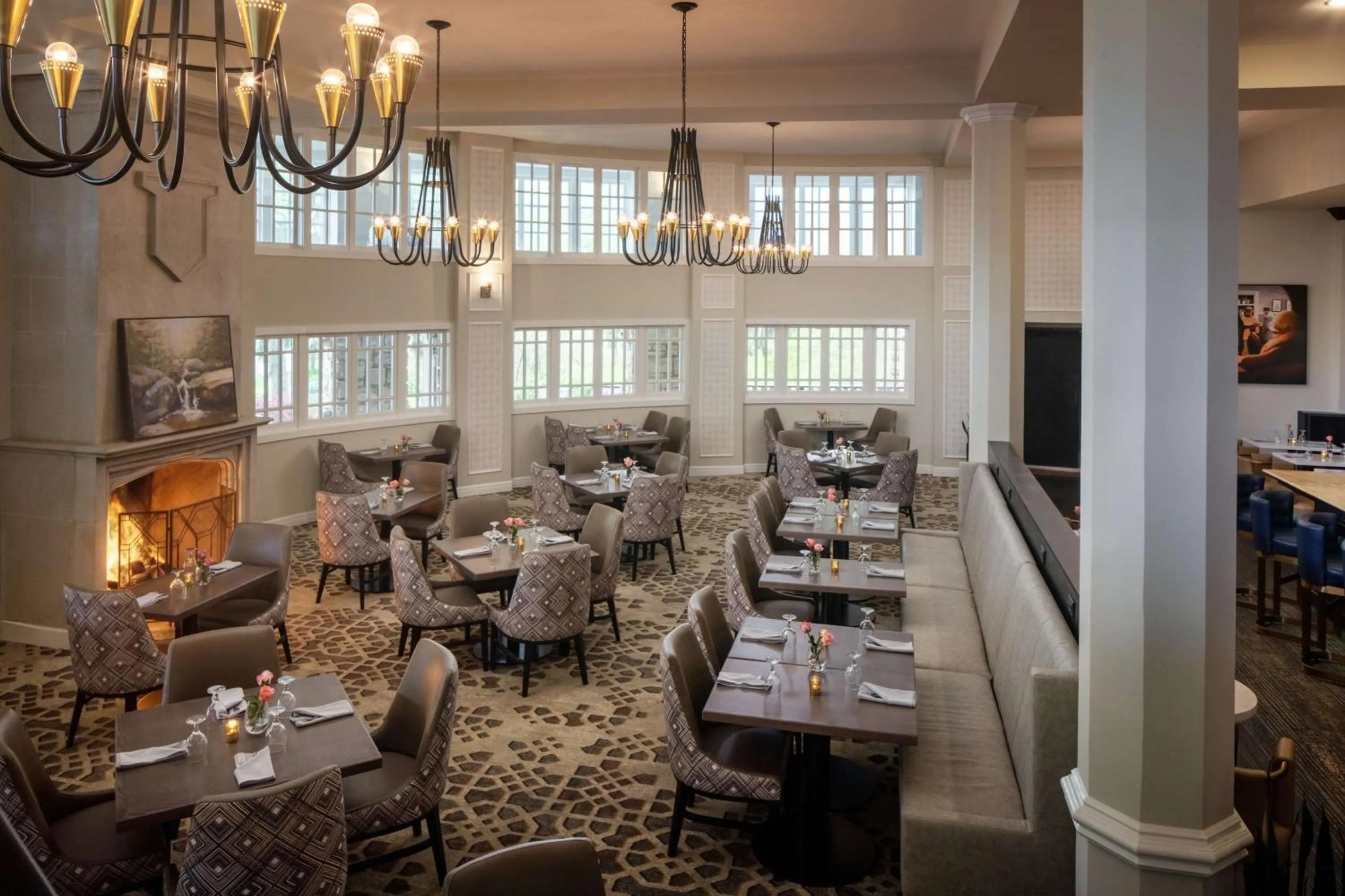 Restaurant/places to eat in The Elms Hotel & Spa, a Destination by Hyatt Hotel