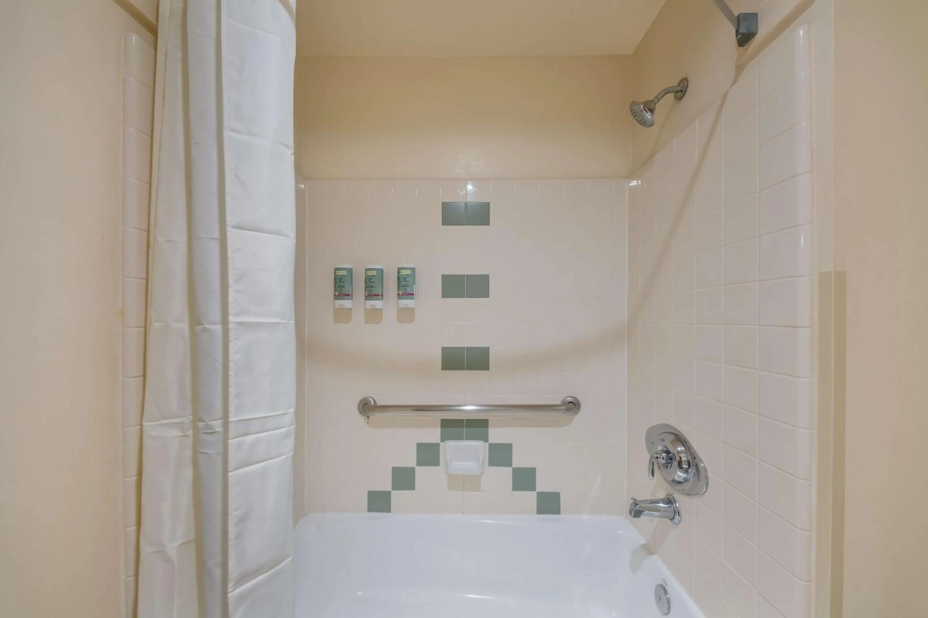 Bathroom in Best Western Salinas Valley Inn & Suites