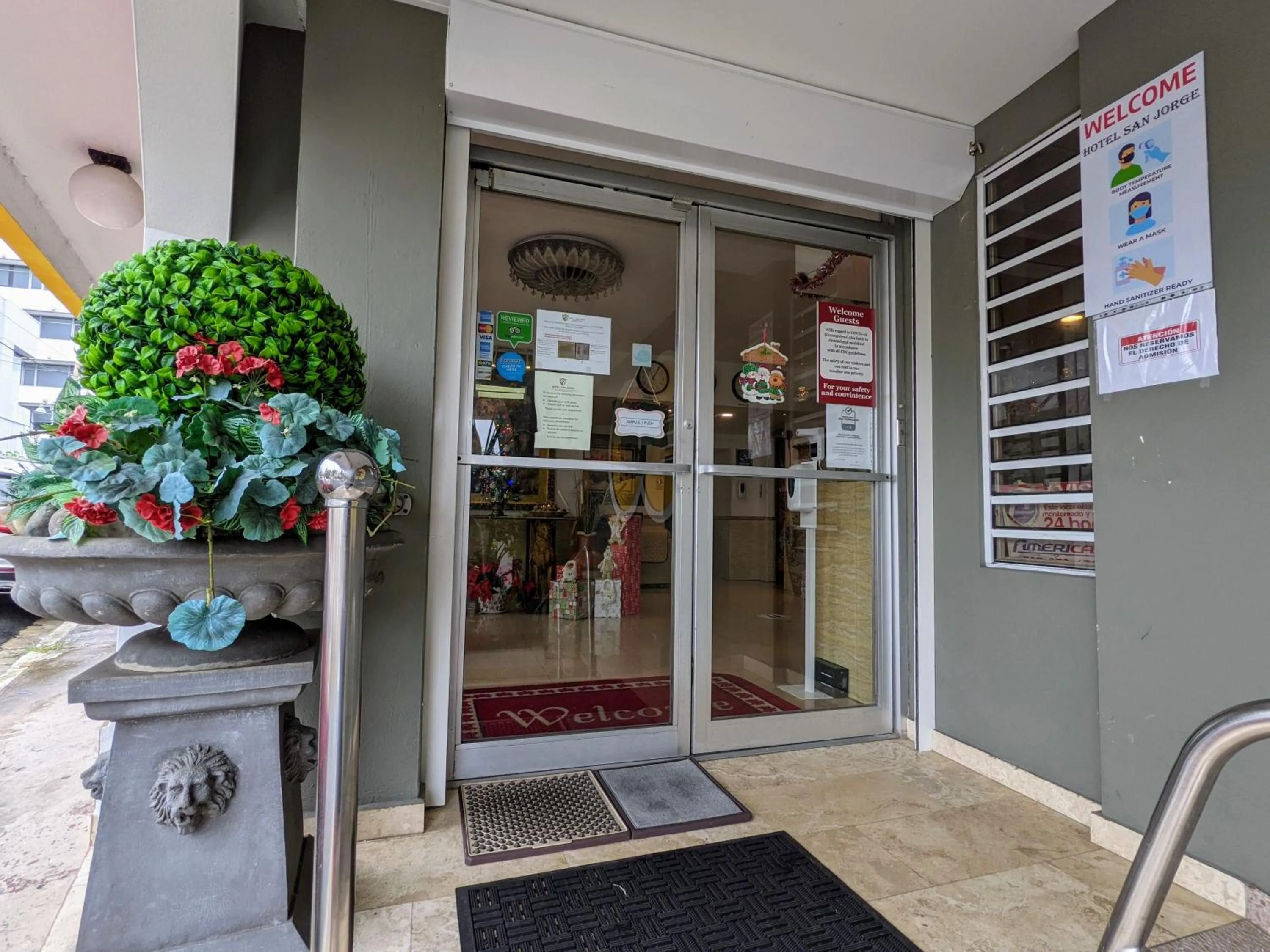 Facade/entrance in Hotel San Jorge
