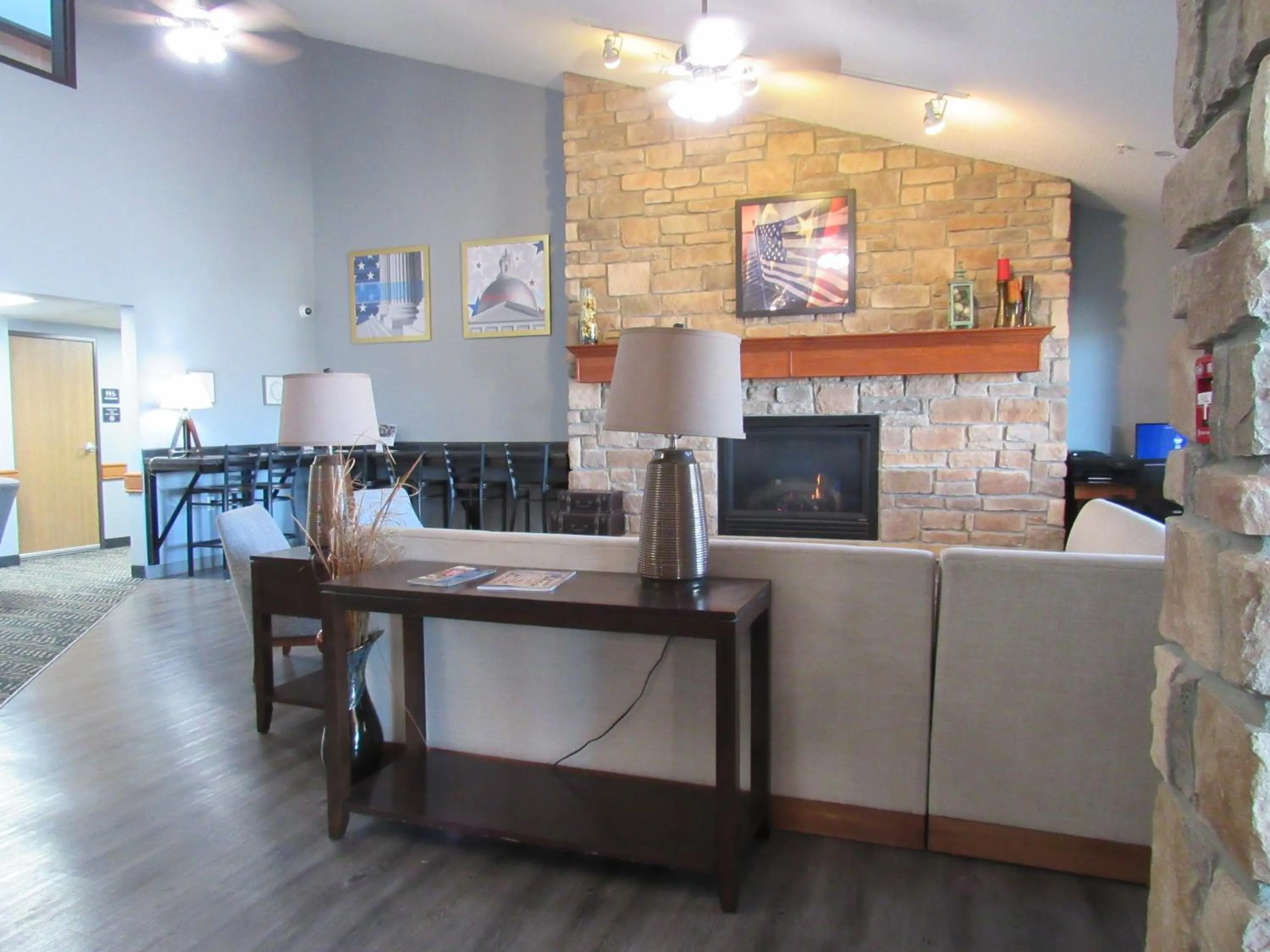 Lobby or reception in AmericInn by Wyndham Lincoln South