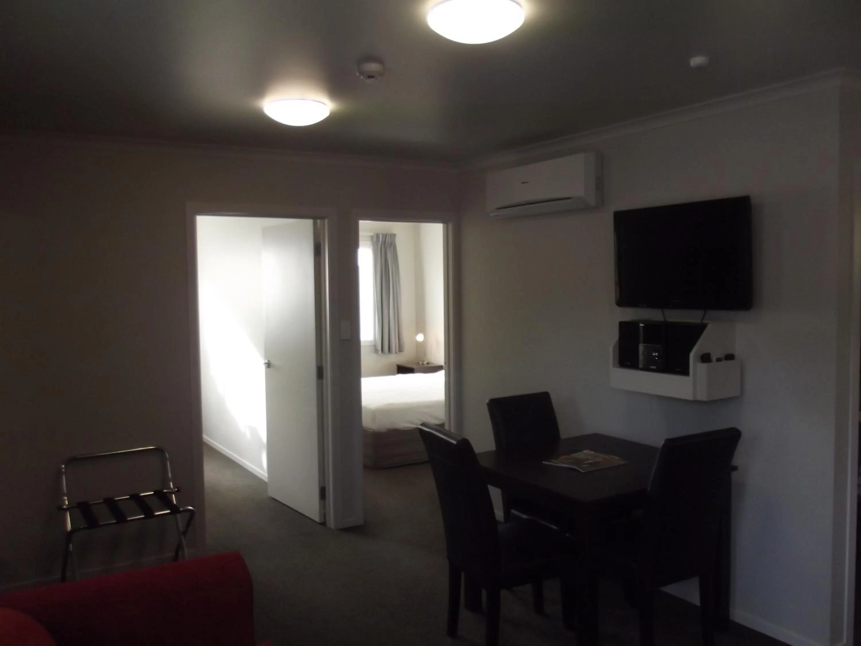 TV and multimedia in Arena Court Motel