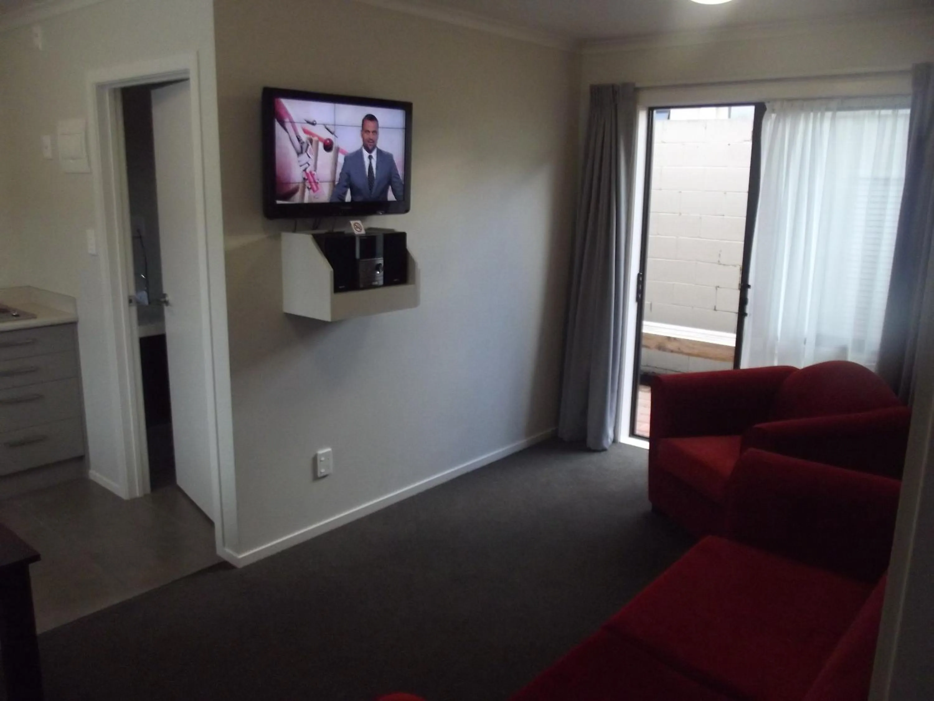 Living room in Arena Court Motel