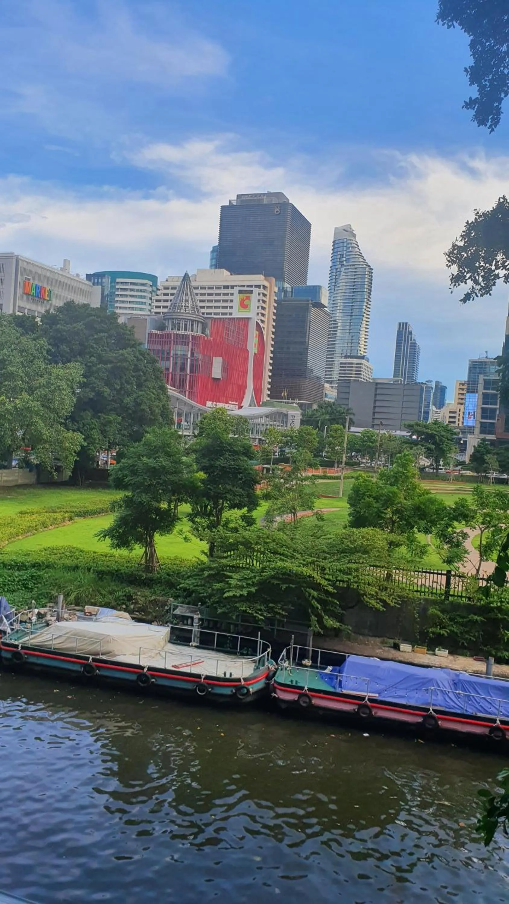 Nearby landmark in Interchange Tower Serviced Apartment - SHA Extra Plus