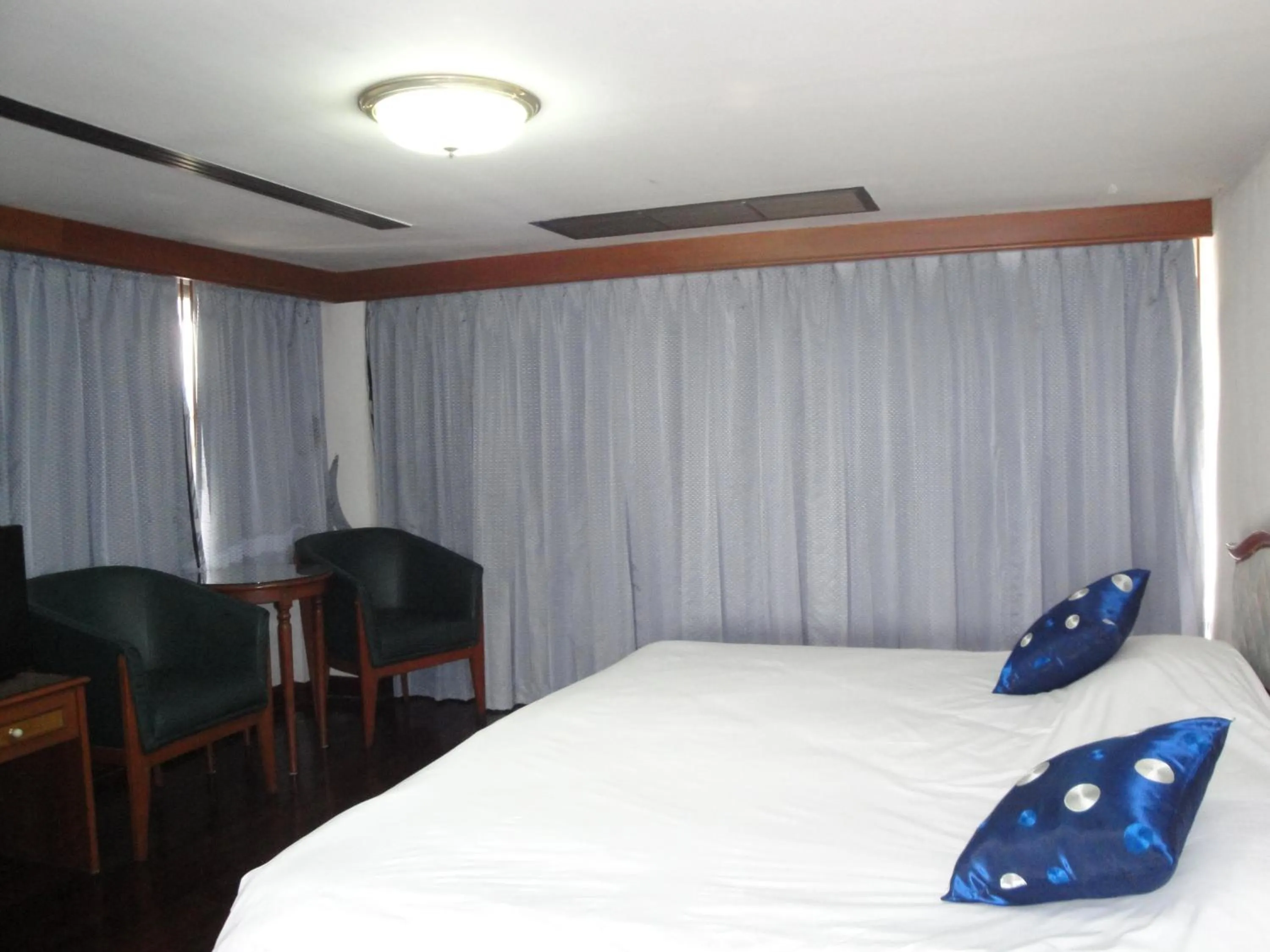 Photo of the whole room, Bed in Interchange Tower Serviced Apartment - SHA Extra Plus