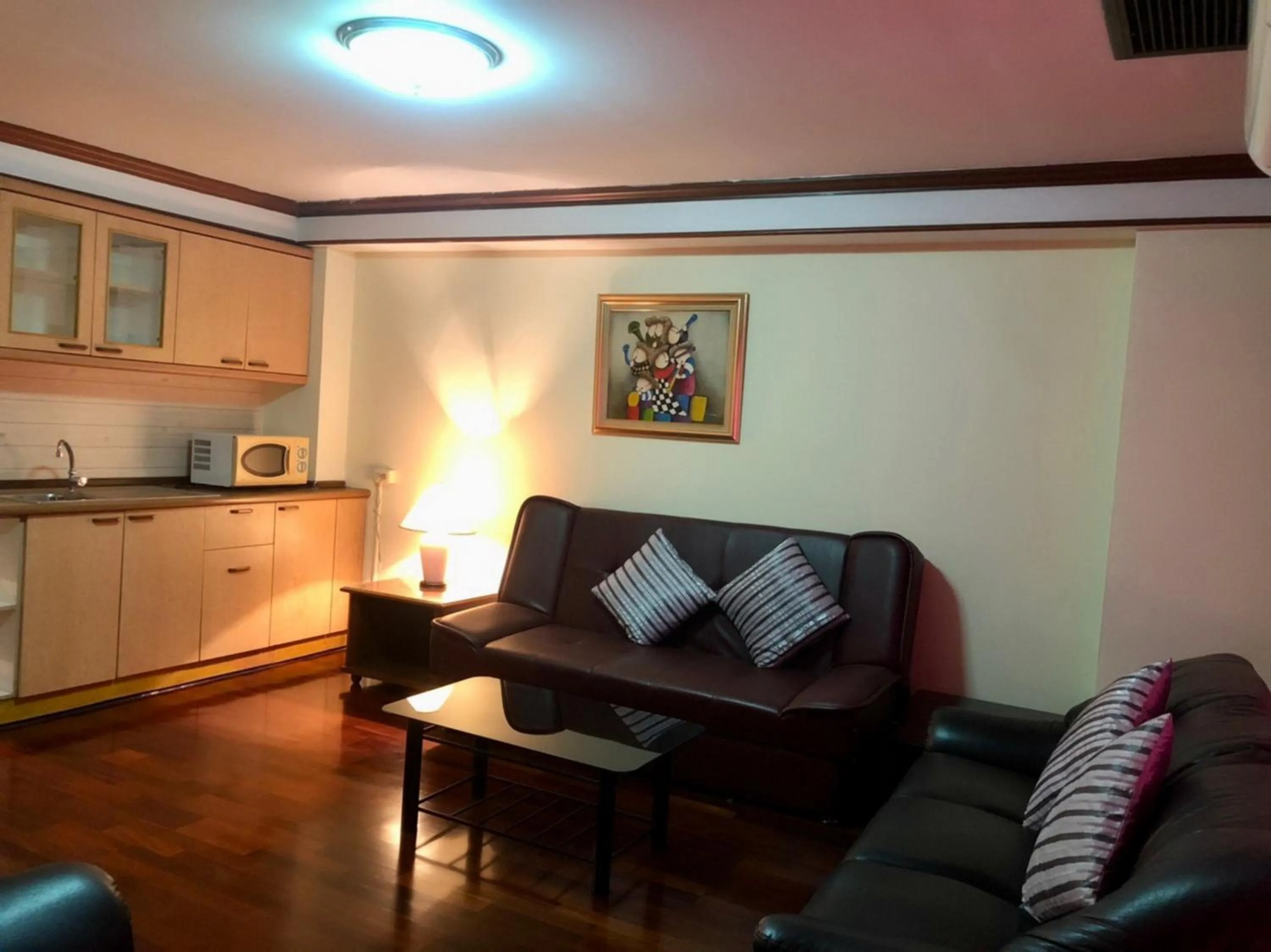 Living room in Interchange Tower Serviced Apartment - SHA Extra Plus